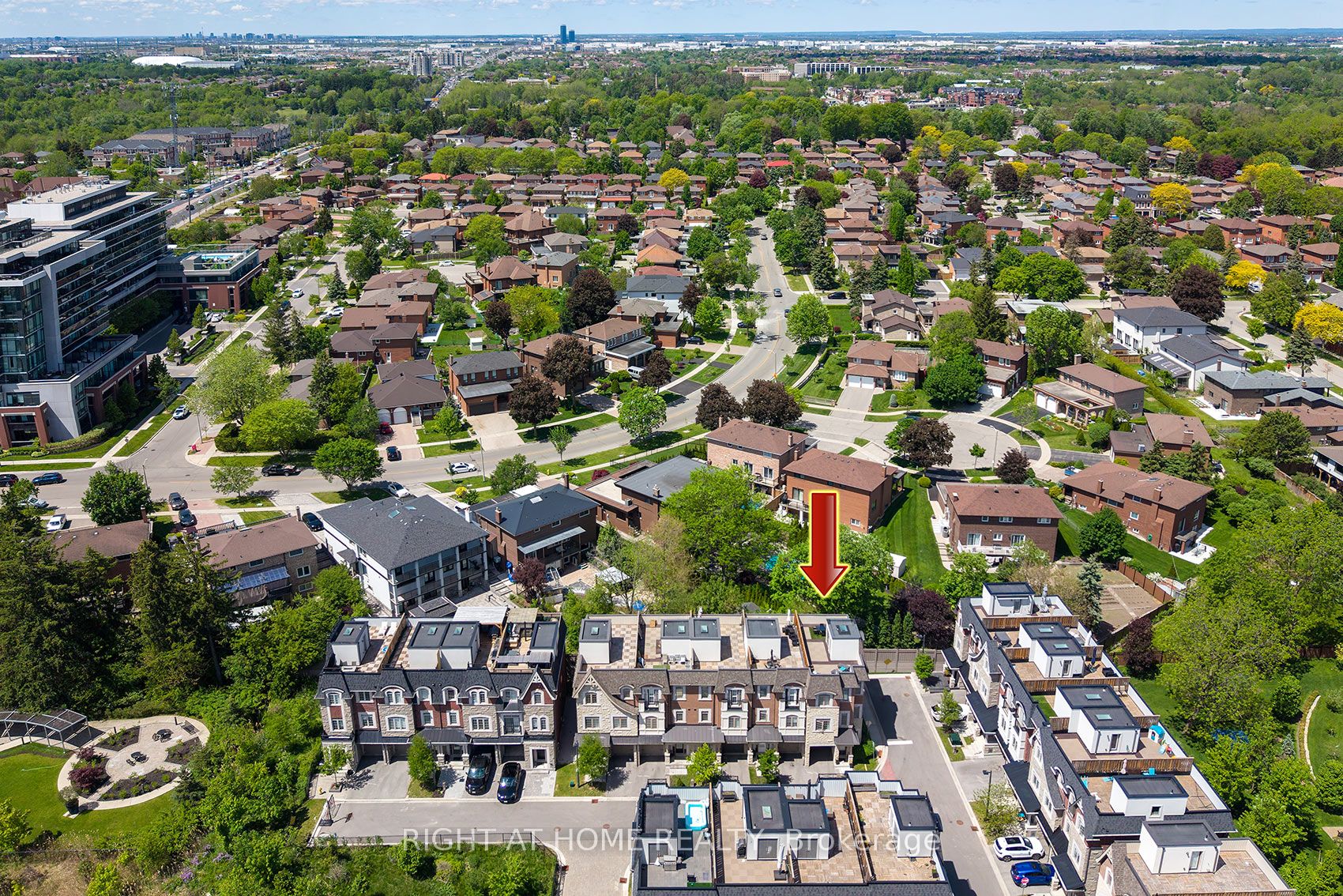 2 Queen Mary Court, Vaughan, ON L4L 0H9 photo 3