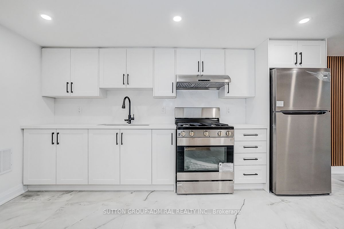 176 Cherrywood Drive, Newmarket, ON L3Y 2X8 photo 4