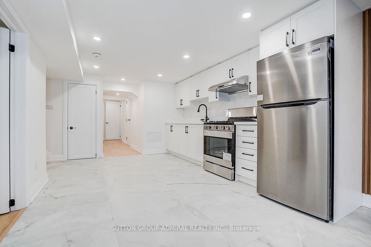 176 Cherrywood Drive, Newmarket, ON L3Y 2X8 photo 5