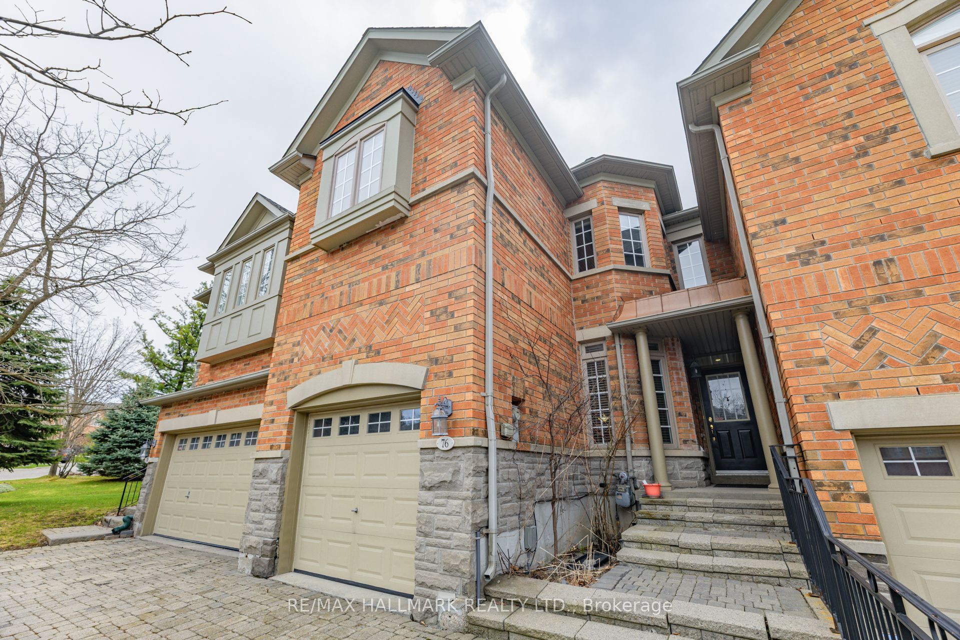 76 Westbury Court, Richmond Hill, ON L4S 2L2 photo 3