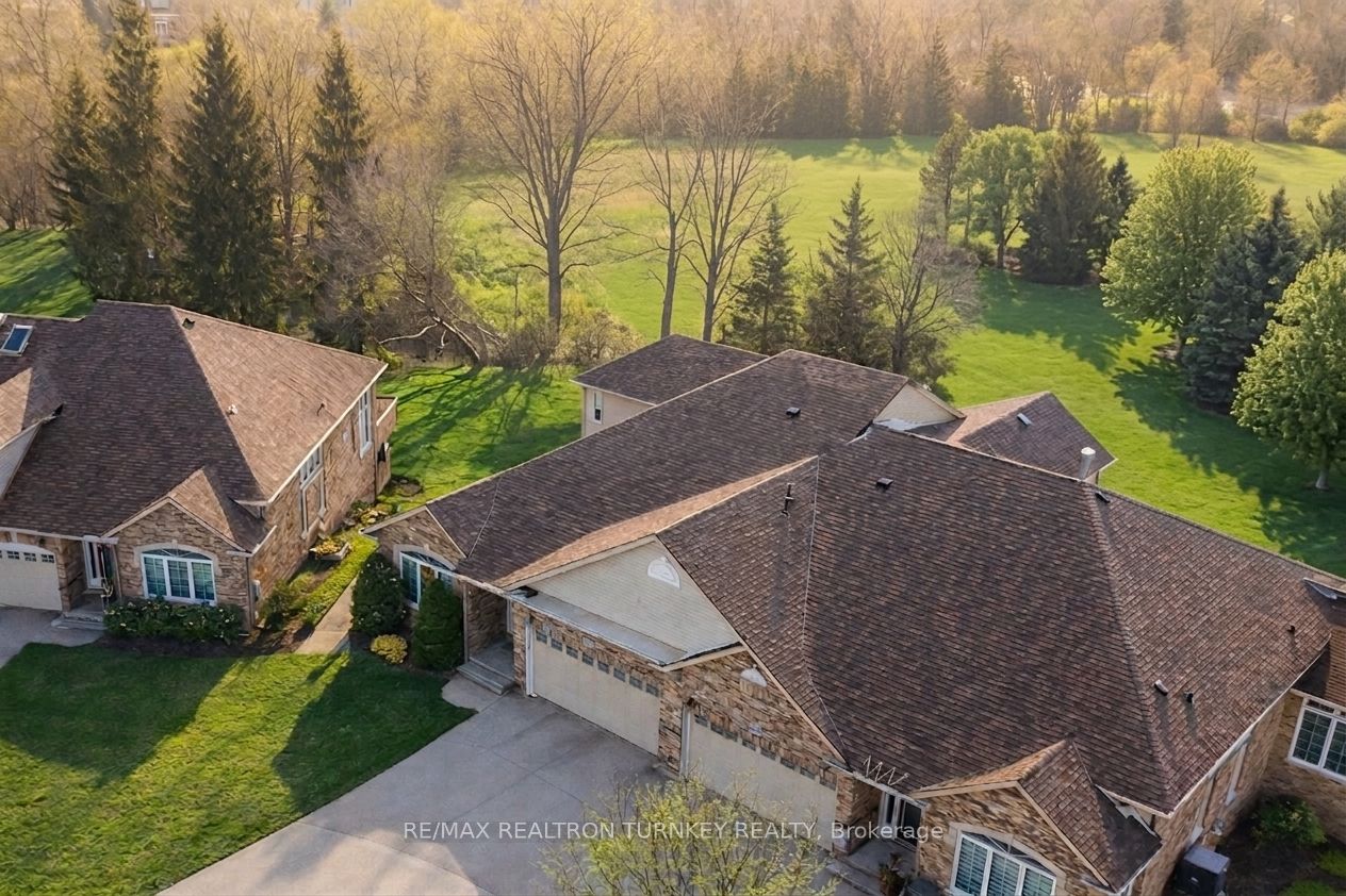 440 Morley Cook Crescent, Newmarket, ON L3X 2M3 photo 2
