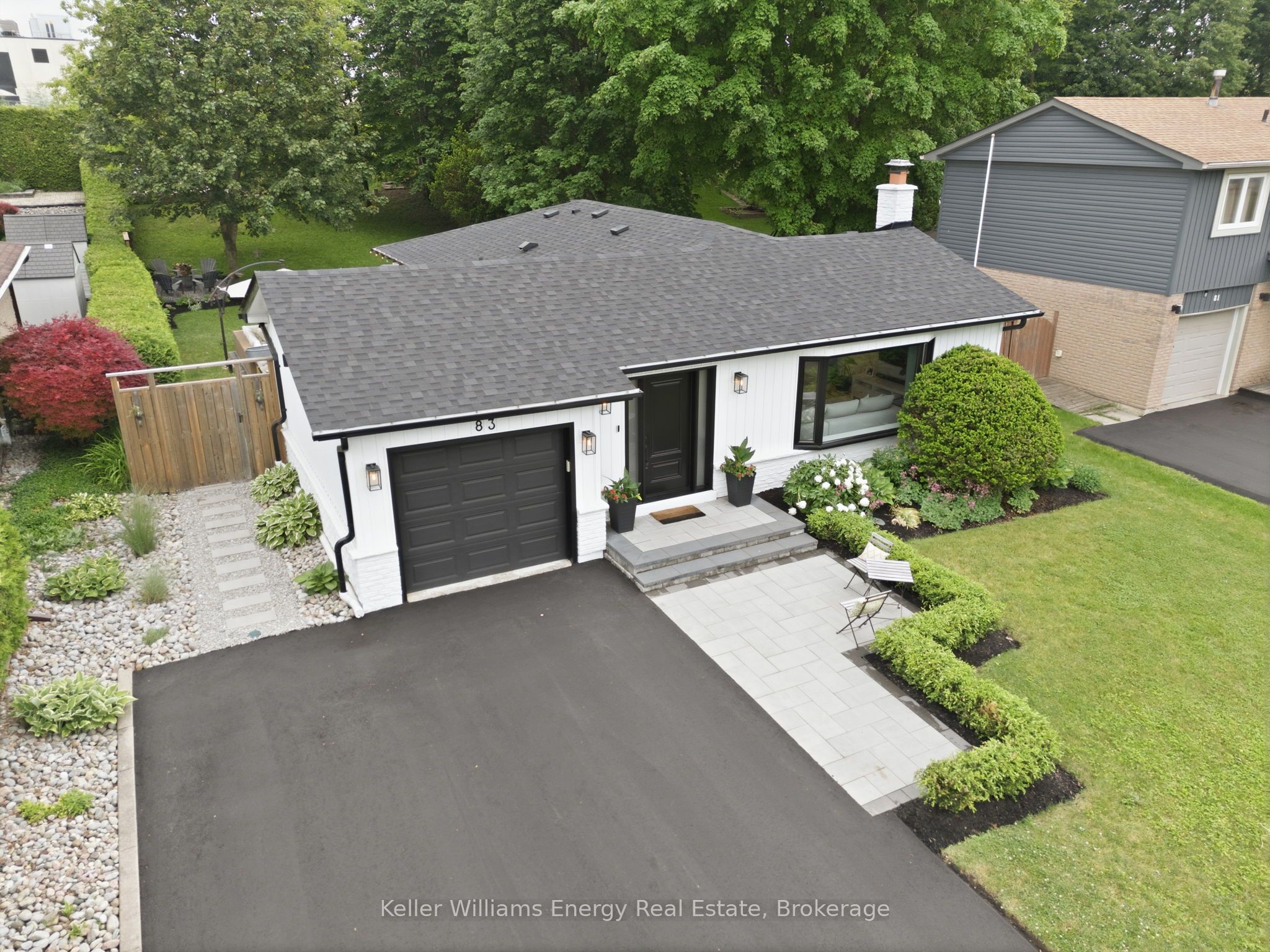83 Walton Drive, Aurora, ON L4G 3K2 photo 2