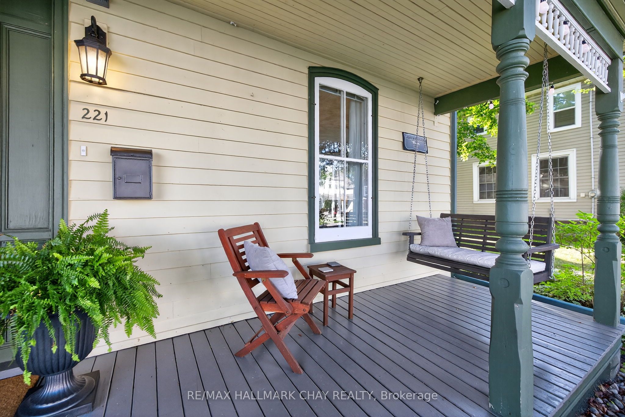 221 Prospect Street, Newmarket, ON L3Y 3T8 photo 5
