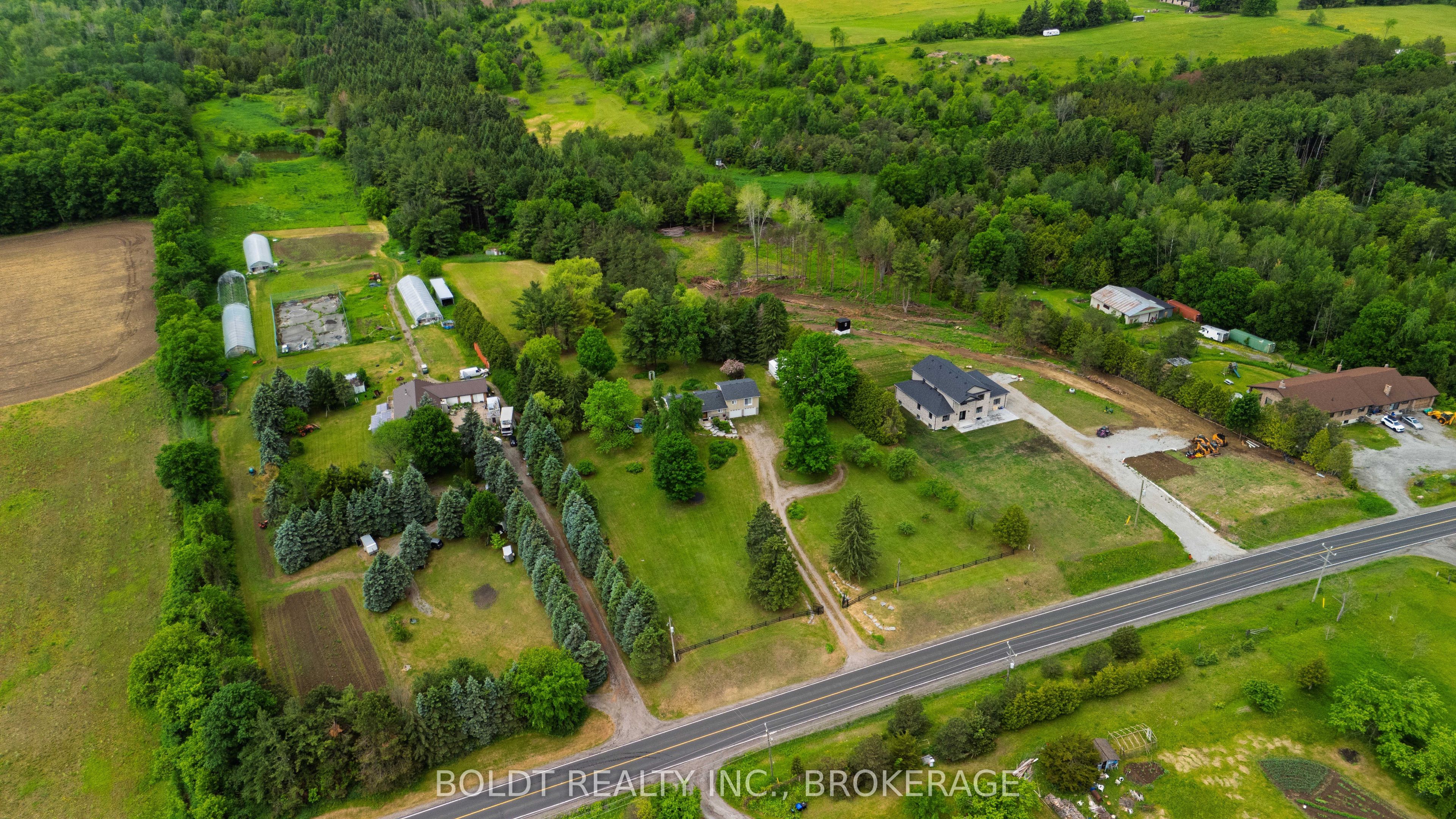 5832 5th Side Road, Innisfil, ON L0L 1L0 photo 3