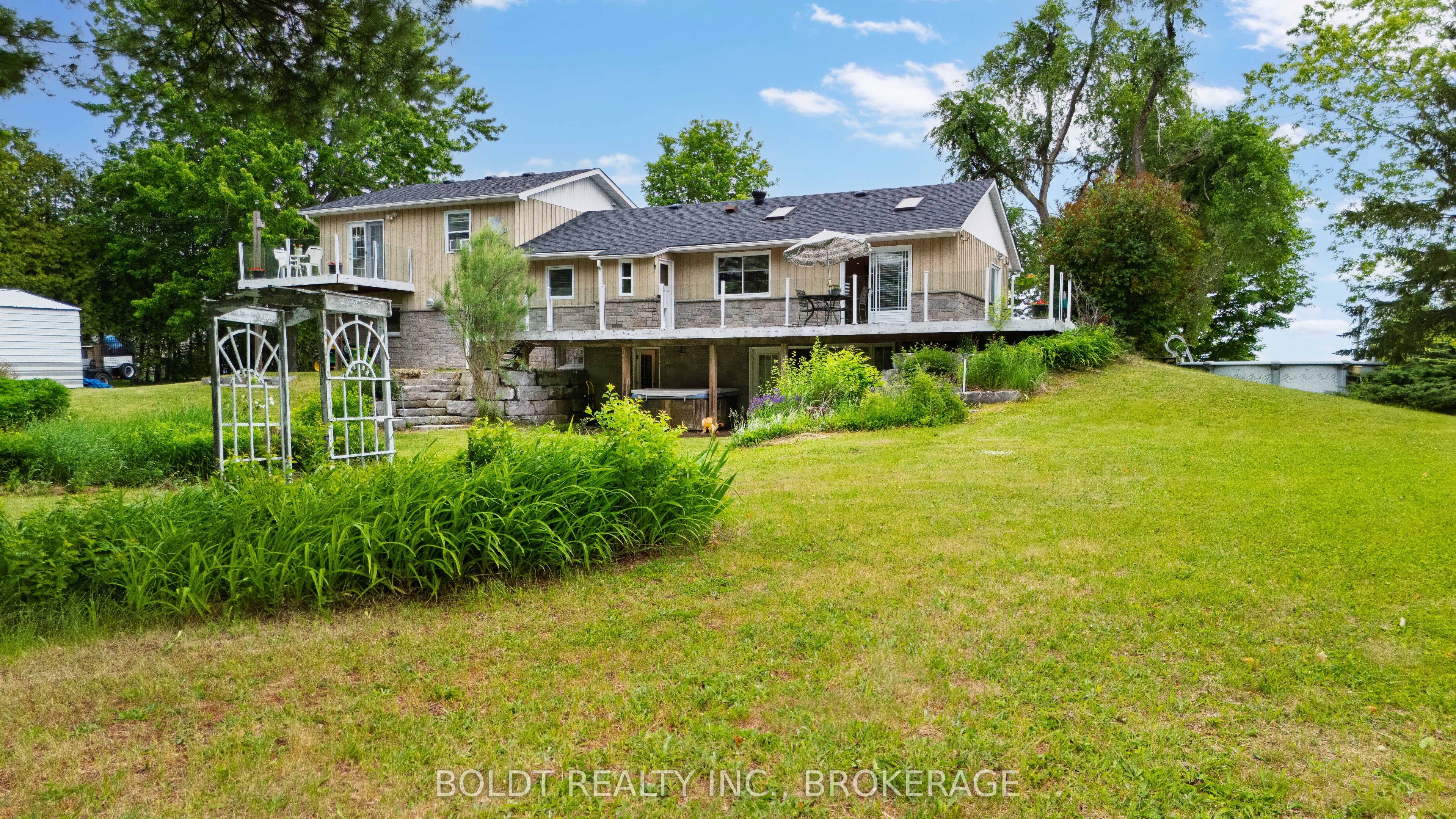5832 5th Side Road, Innisfil, ON L0L 1L0 photo 4