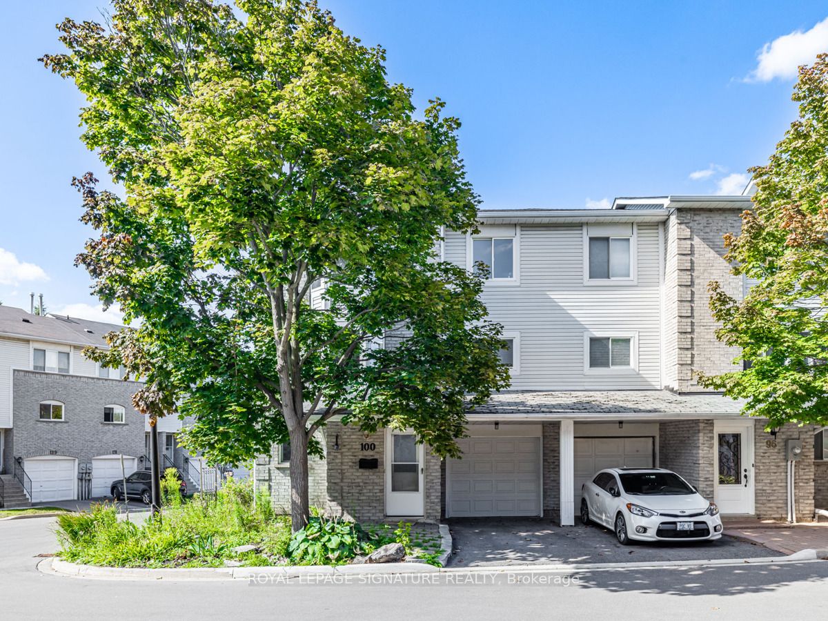 100 William Curtis Circle, Newmarket, ON L3Y 8L6 photo 2