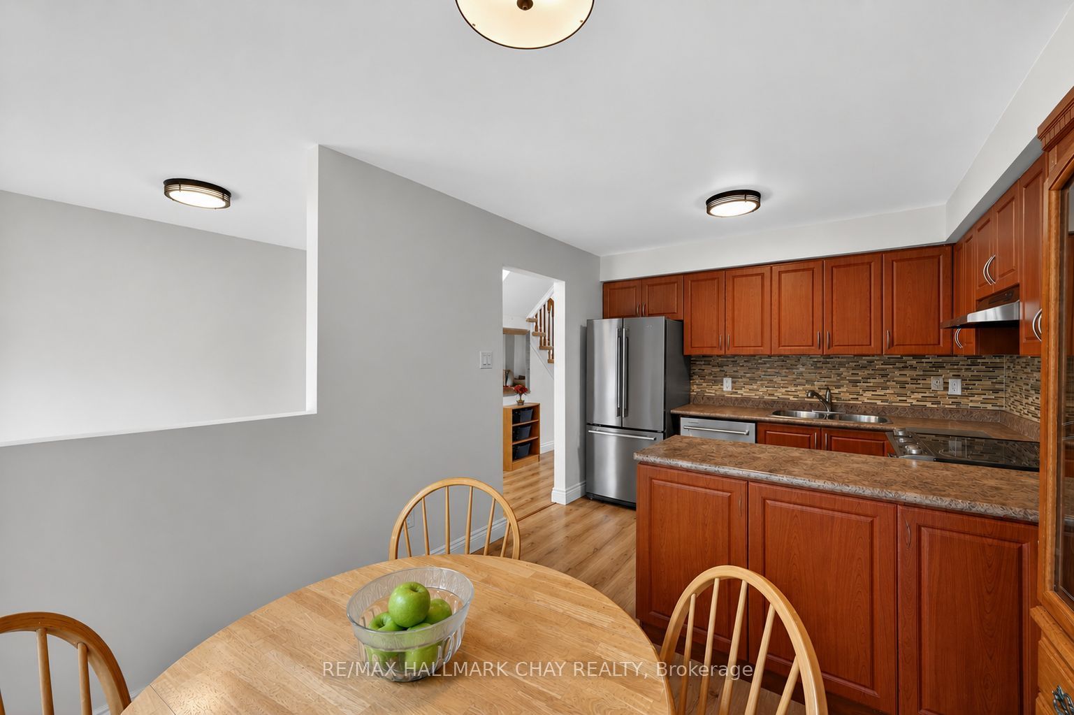 31 Harmony Circle, Bradford West Gwillimbury, ON L3Z 2T8 photo 5