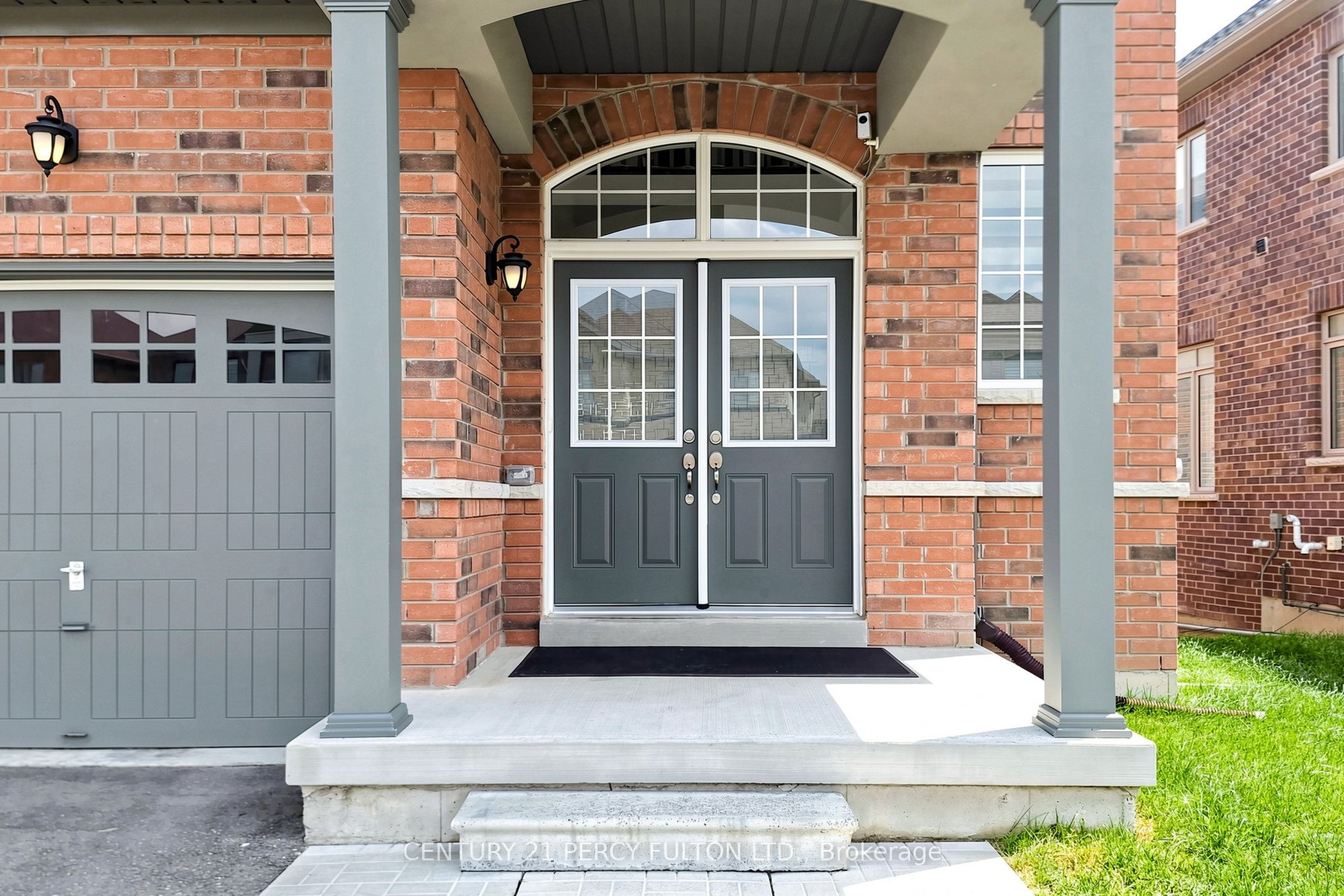 166 Ferragine Crescent, Bradford West Gwillimbury, ON L3Z 4K1 photo 3