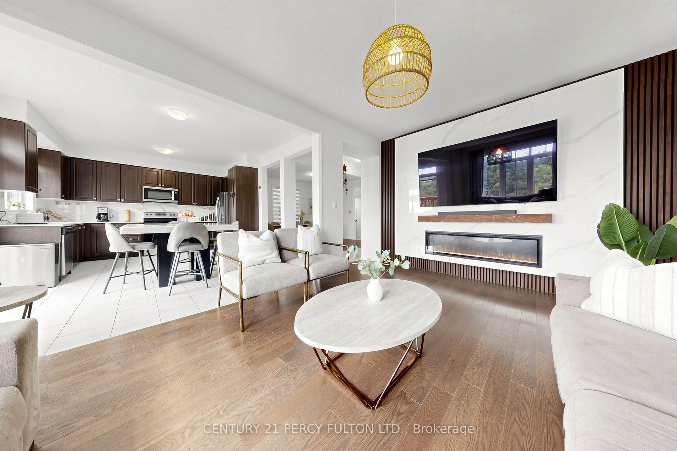 166 Ferragine Crescent, Bradford West Gwillimbury, ON L3Z 4K1 photo 4