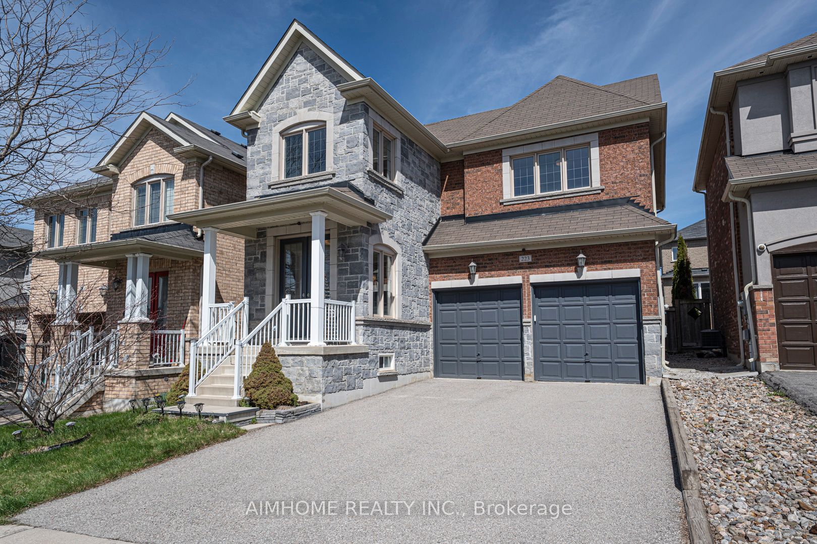 223 Emma Broadbent Court, Newmarket, ON L3X 3K8 photo 3