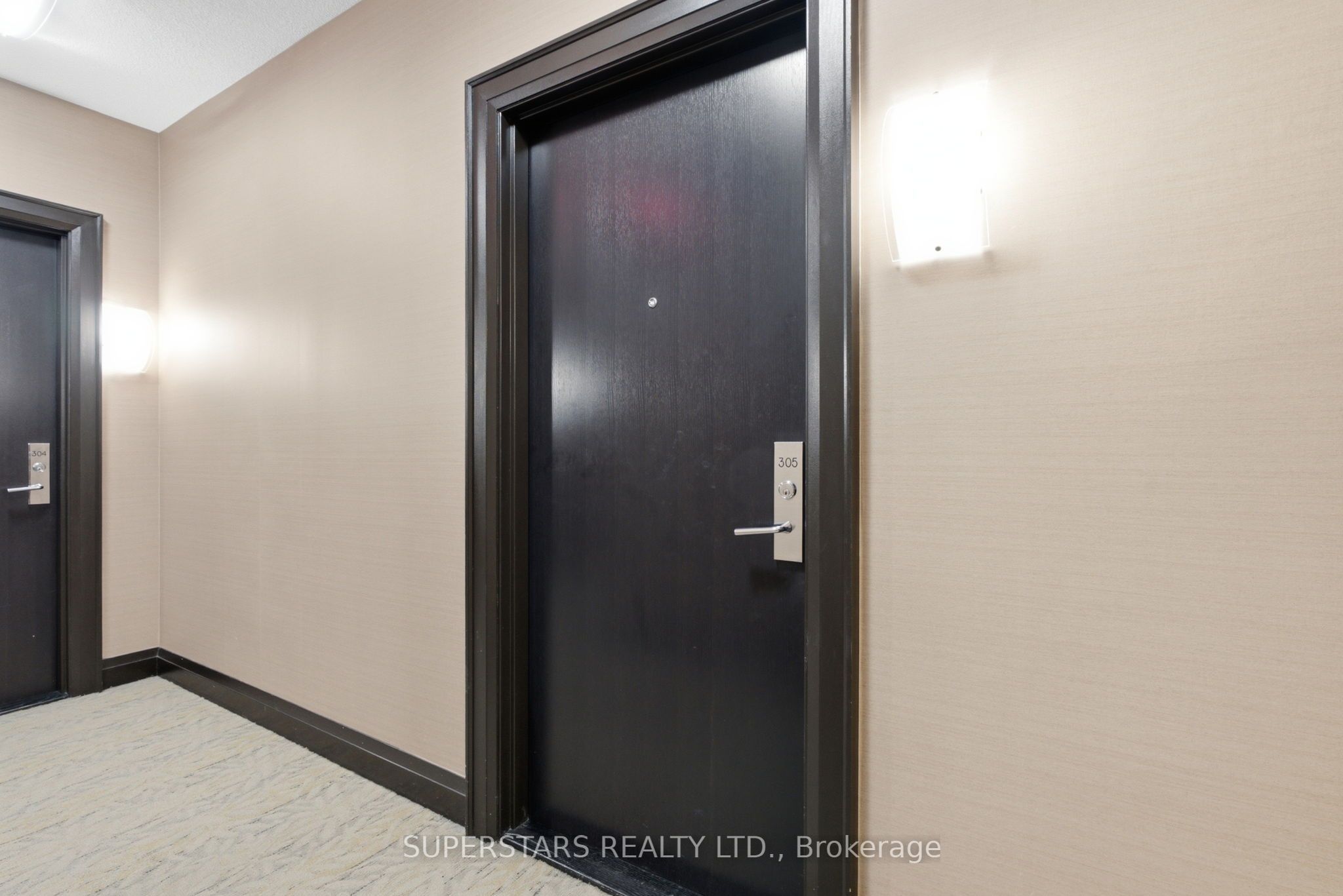 151 Upper Duke Crescent 305, Markham, ON L6G 0E1