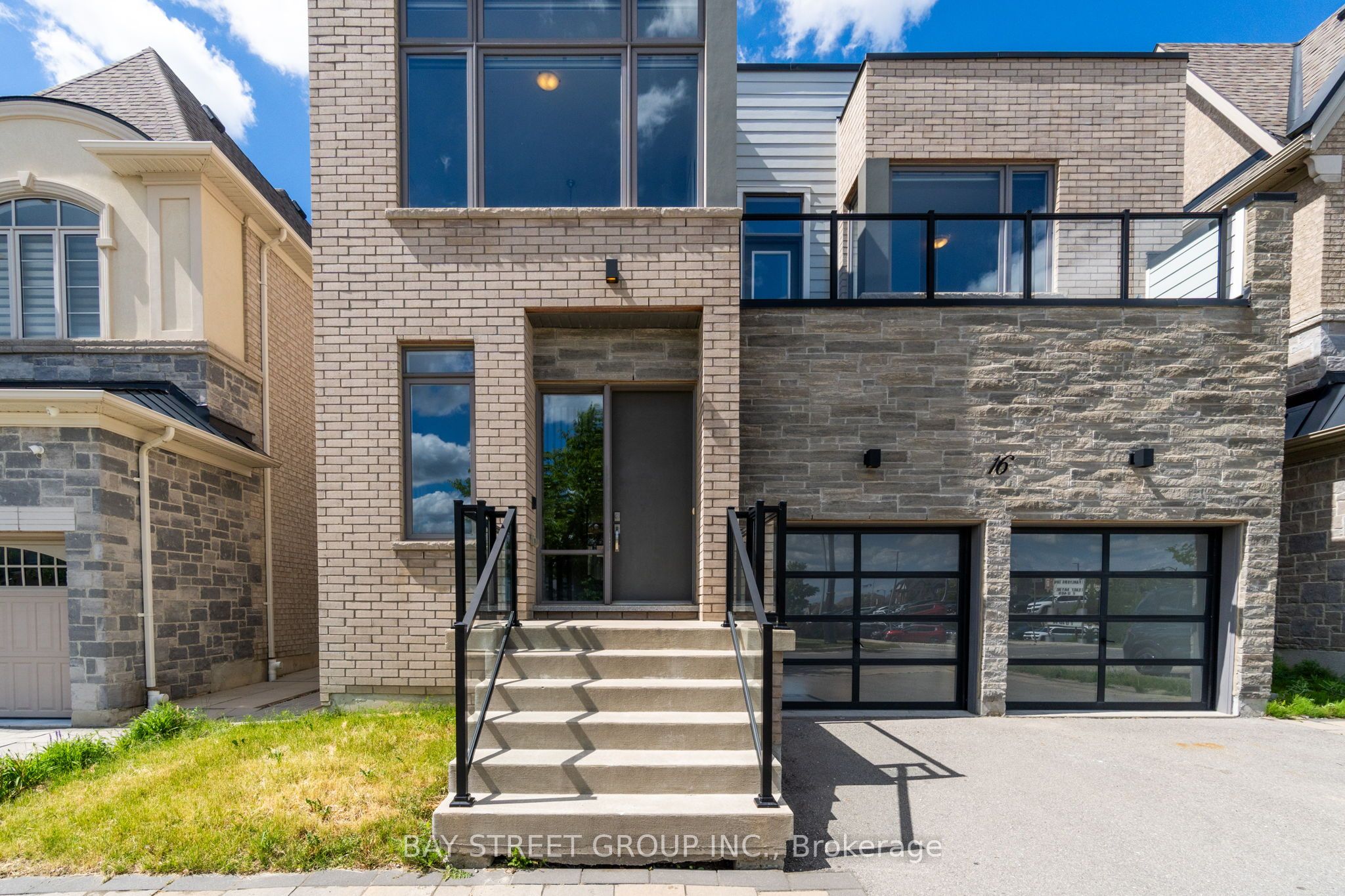 16 Farrell Road, Vaughan, ON L6A 4W7 photo 2