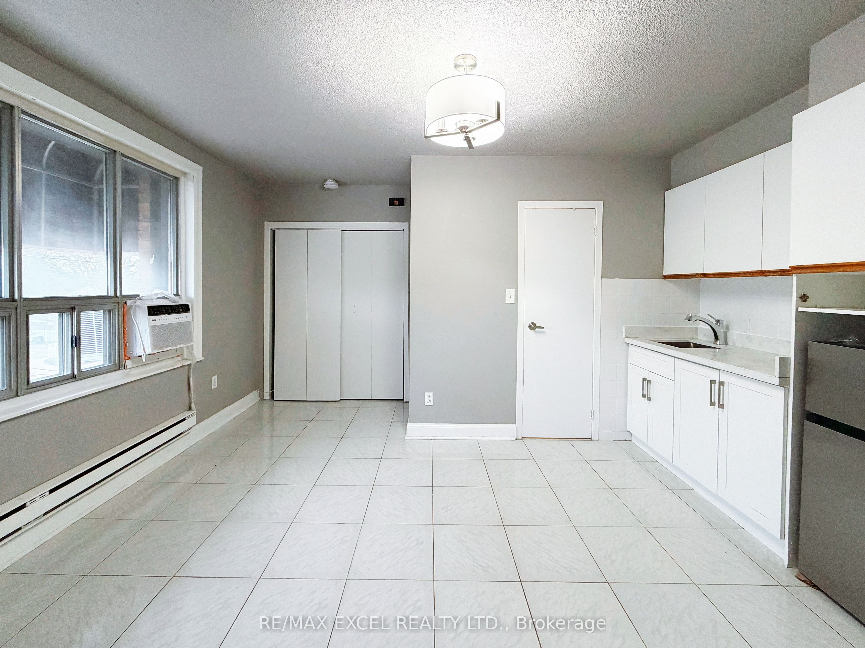 348 Main Street N 2A, Markham, ON L3P 1Z1 photo 2