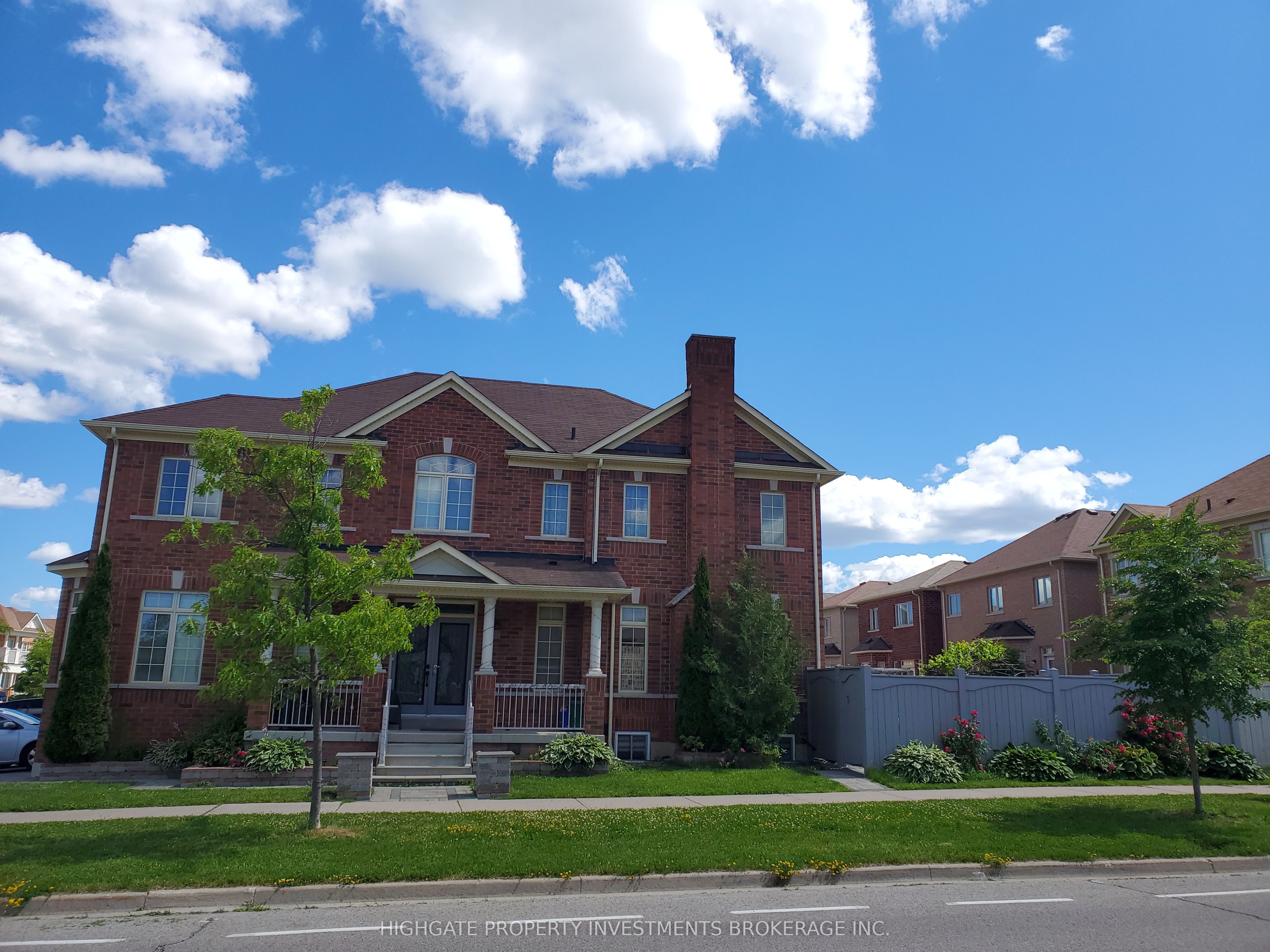 1 Juglans Crescent Bsmt, Whitchurch-Stouffville, ON L4A 0V4 photo 2