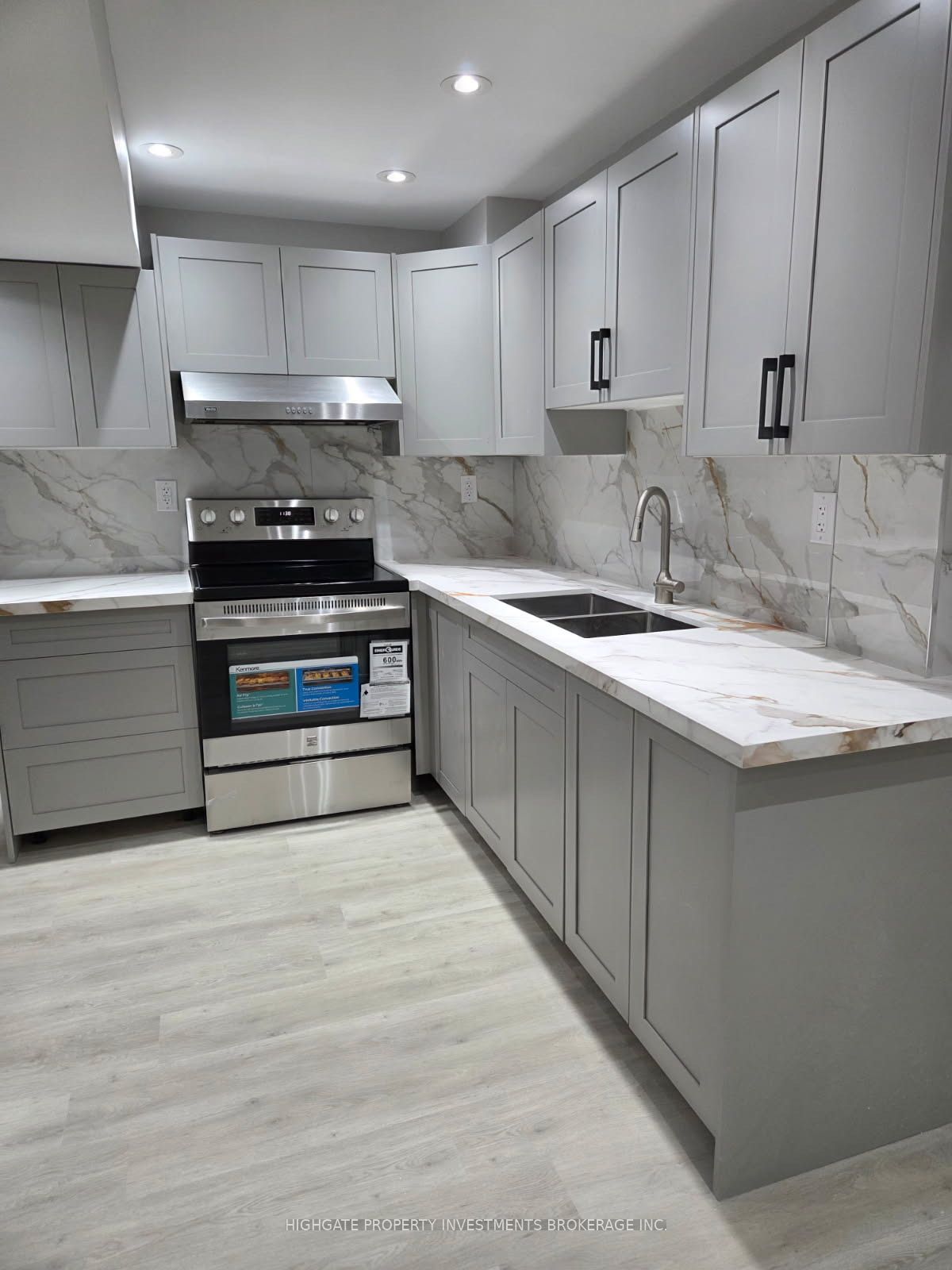 1 Juglans Crescent Bsmt, Whitchurch-Stouffville, ON L4A 0V4 photo 5
