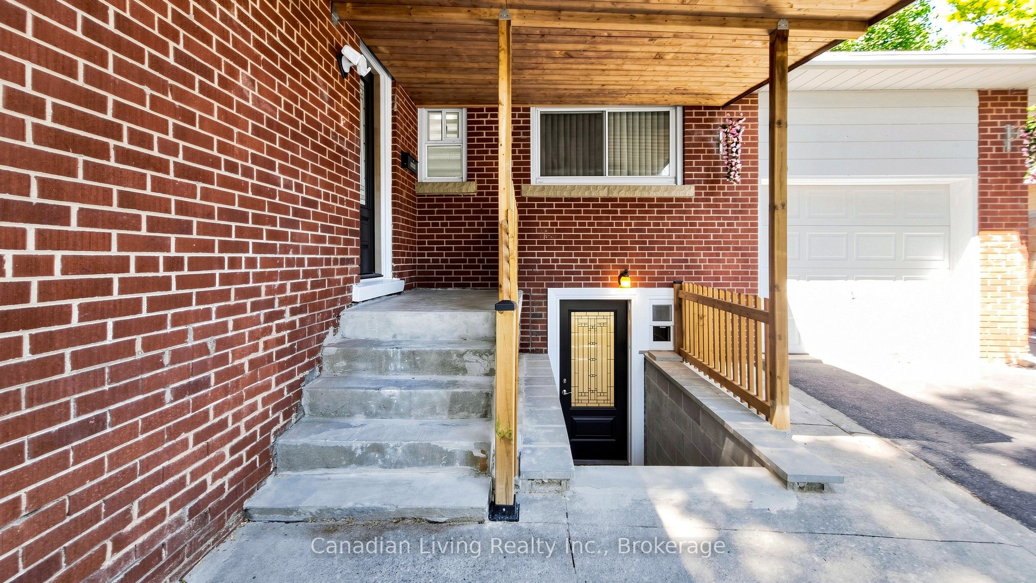 239 Harrygan Crescent, Richmond Hill, ON L4C 4J2 photo 5