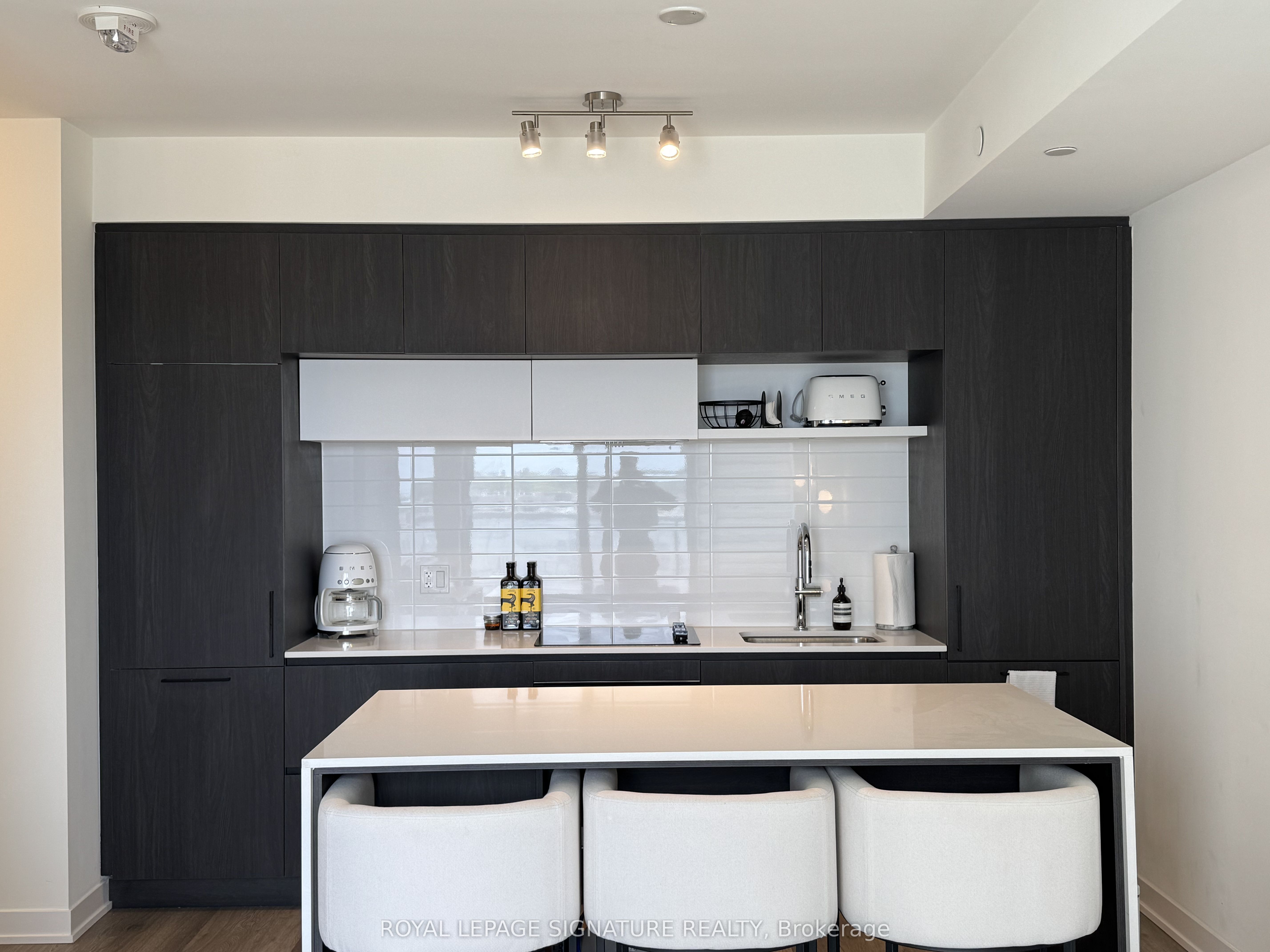 6 David Eyer Road 601, Richmond Hill, ON L4S 0N5 photo 5