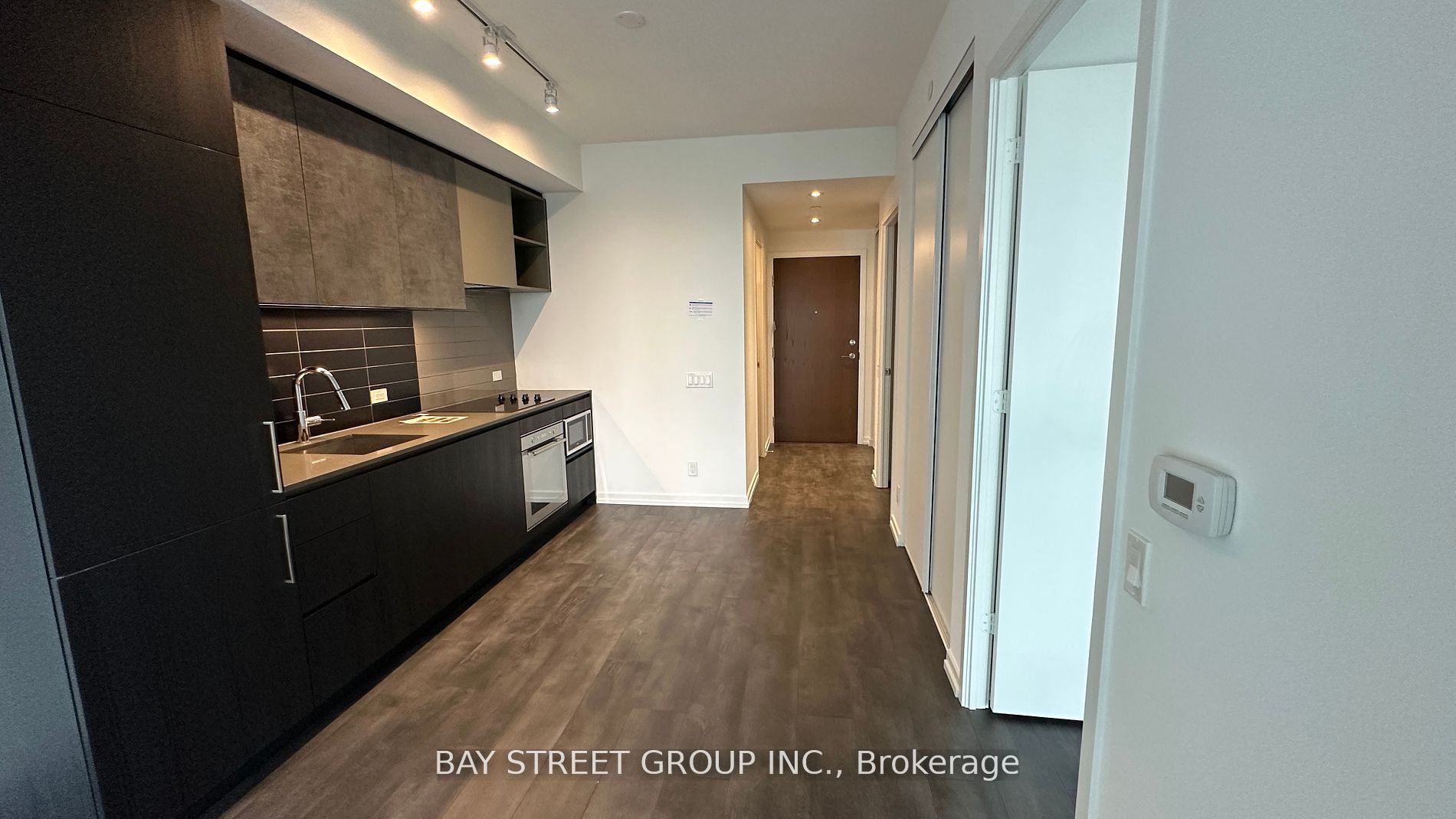 1000 Portage Parkway 3109, Vaughan, ON L4K 0L1 photo 5