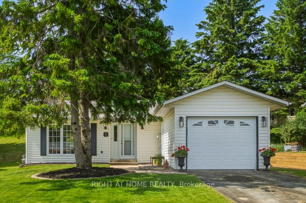5 Cedar Court, New Tecumseth, ON L0G 1W0