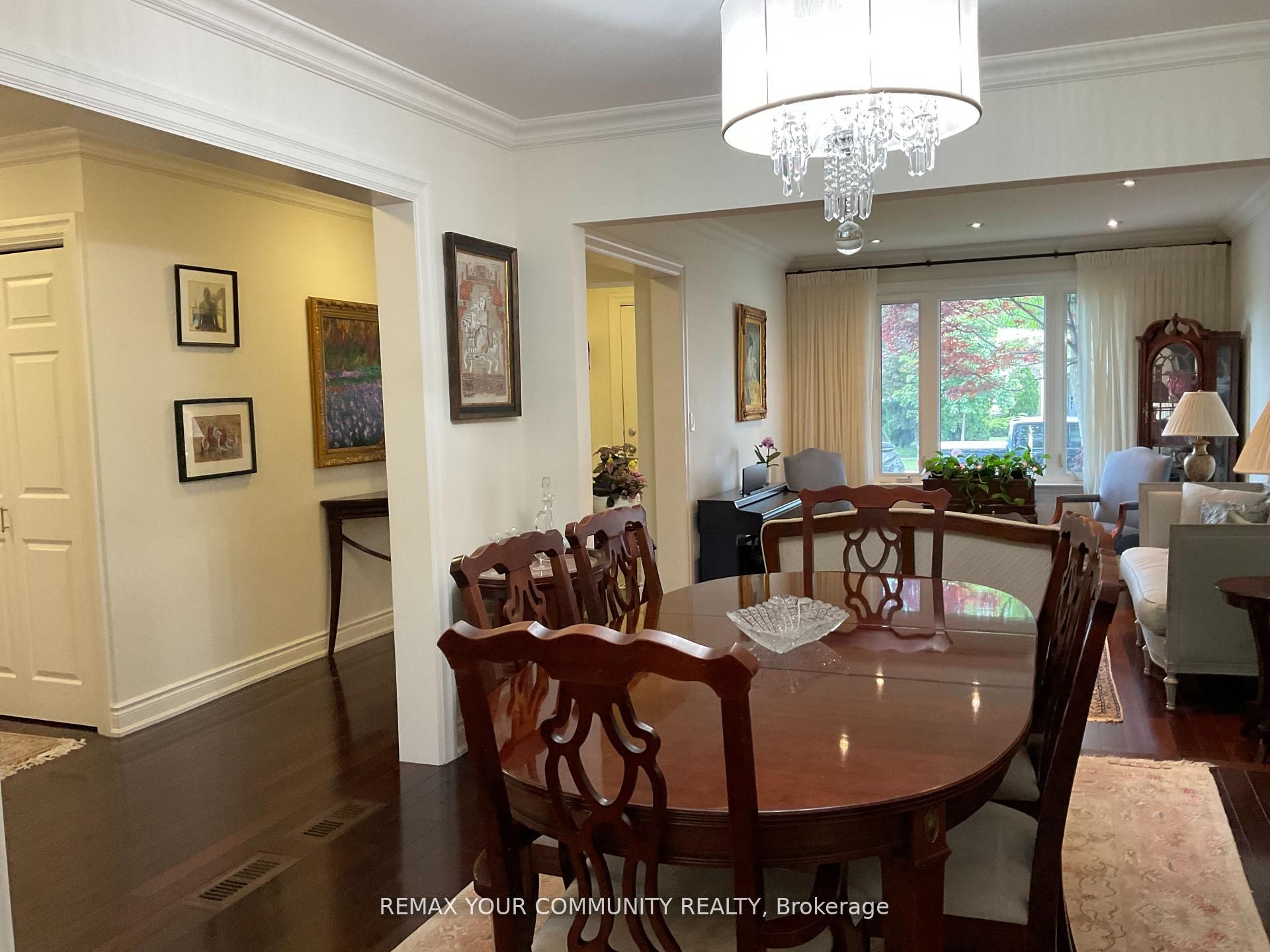 111 Springhead Gardens, Richmond Hill, ON L4C 5C3 photo 4