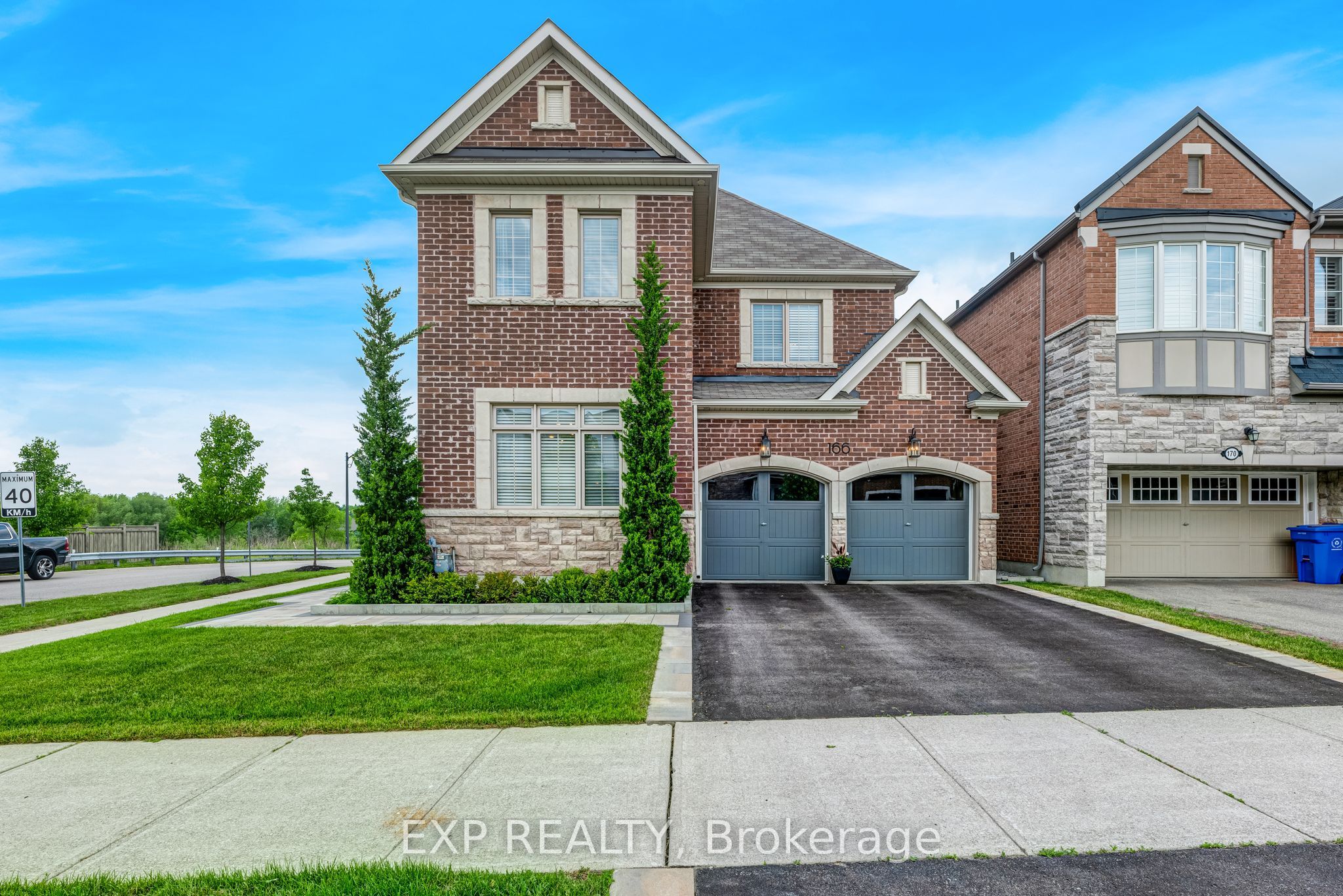 166 Baber Crescent, Aurora, ON L4G 0Y6 photo 2
