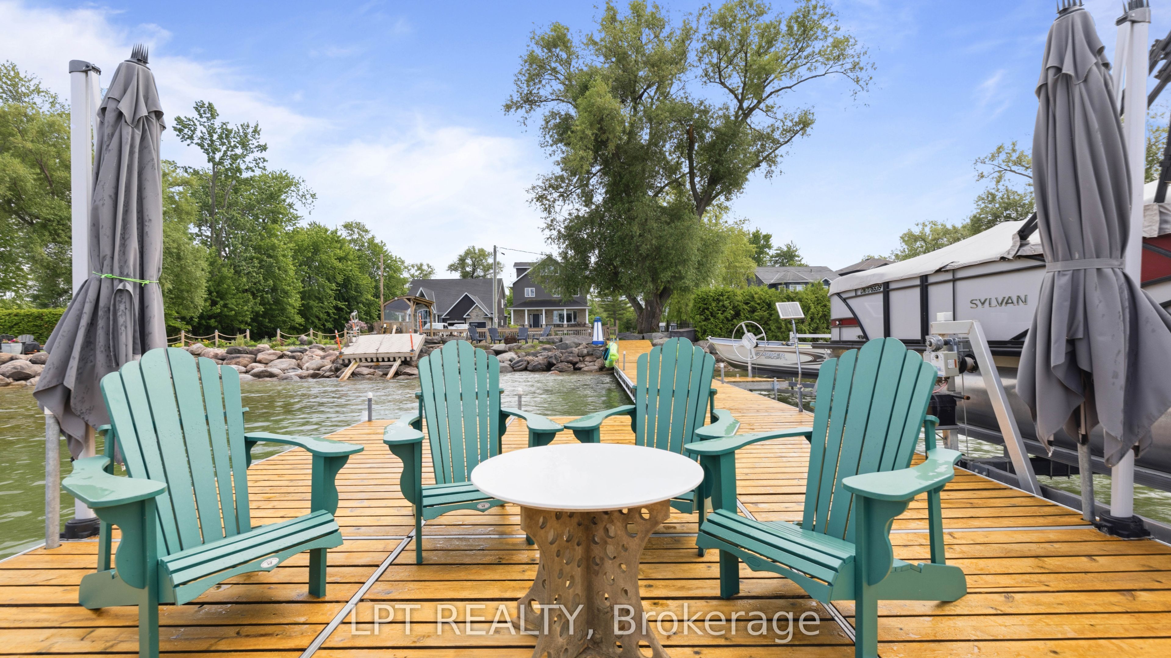 165 Lake Drive E, Georgina, ON L4P 3E9 photo 3