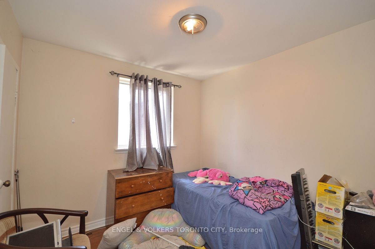 190 Cherrywood Drive Bsmt, Newmarket, ON L3Y 2X8 photo 3
