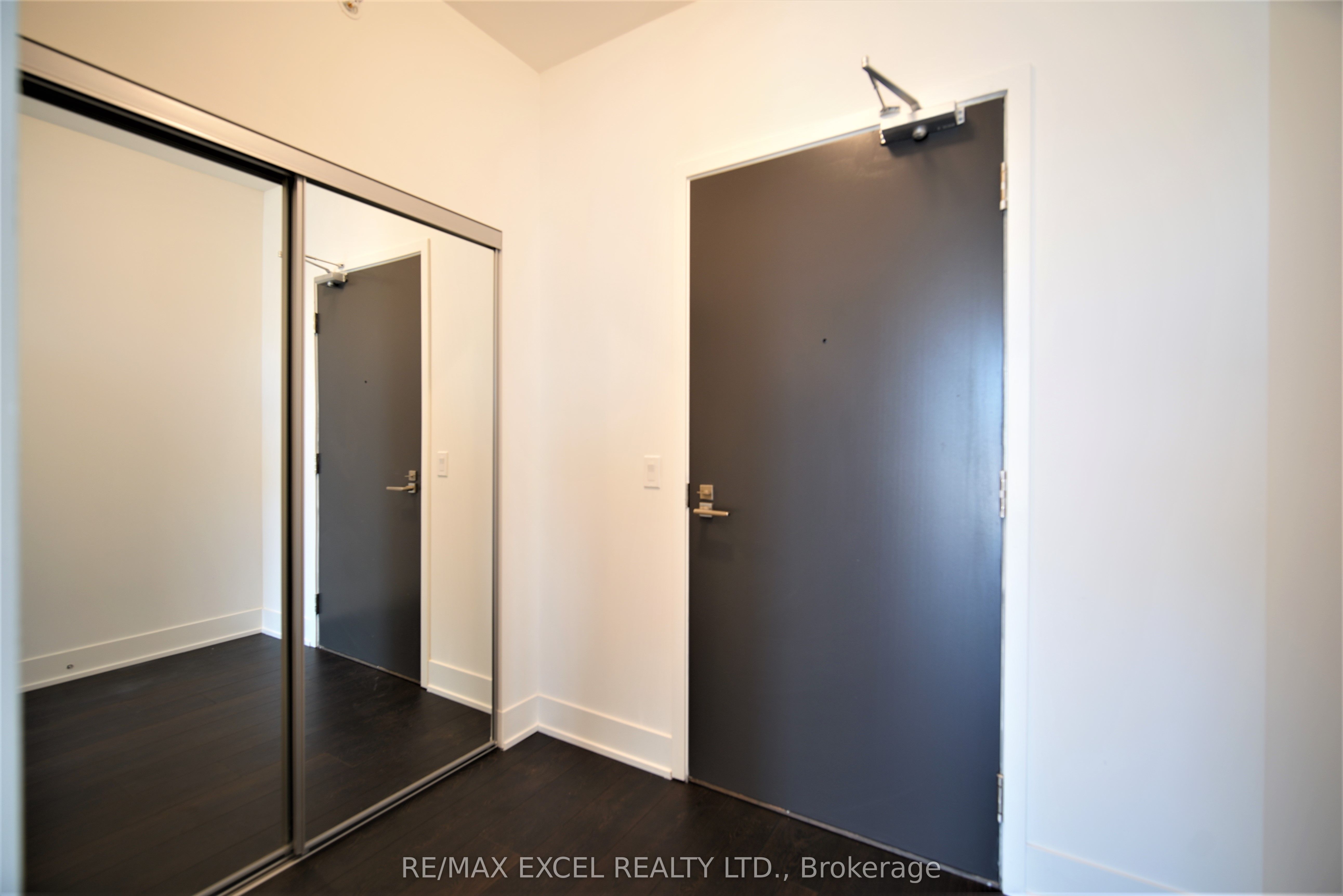 2908 Highway 7 Road 2607, Vaughan, ON L4K 1V5 photo 2