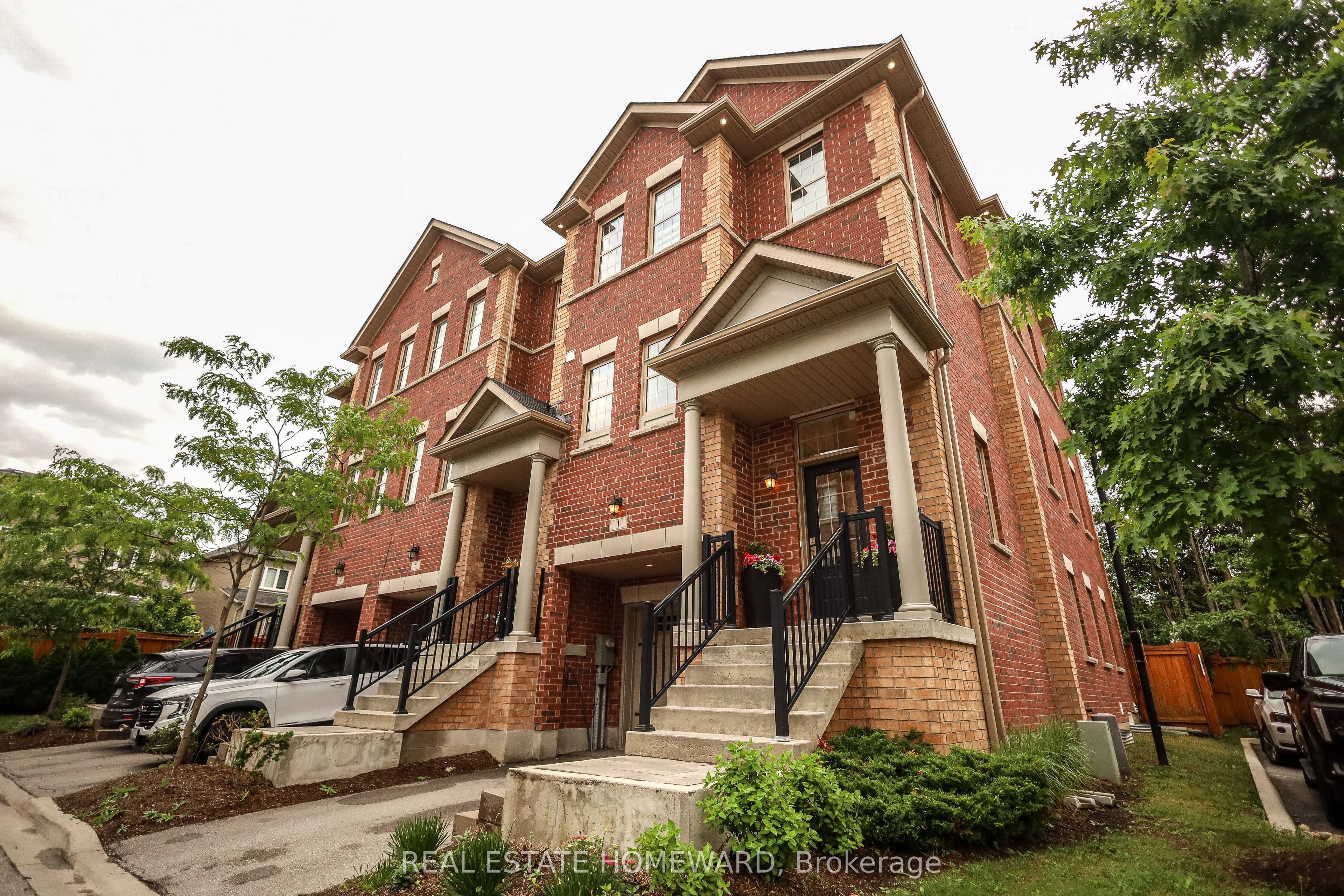 1 Saint Julien Court, Vaughan, ON L6A 5B2 photo 2