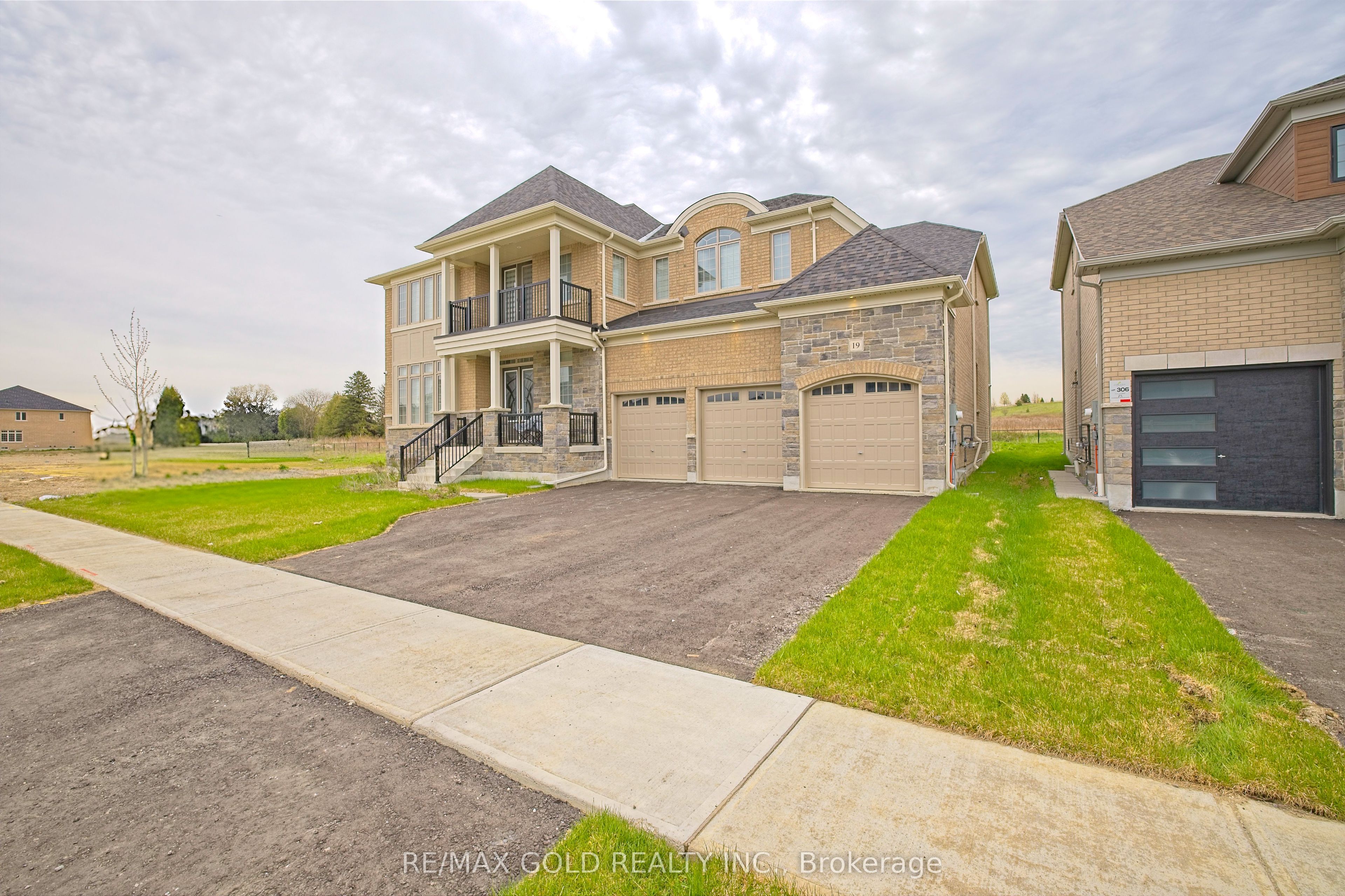 19 Marigold Boulevard, Adjala-Tosorontio, ON L0G 1W0 photo 3