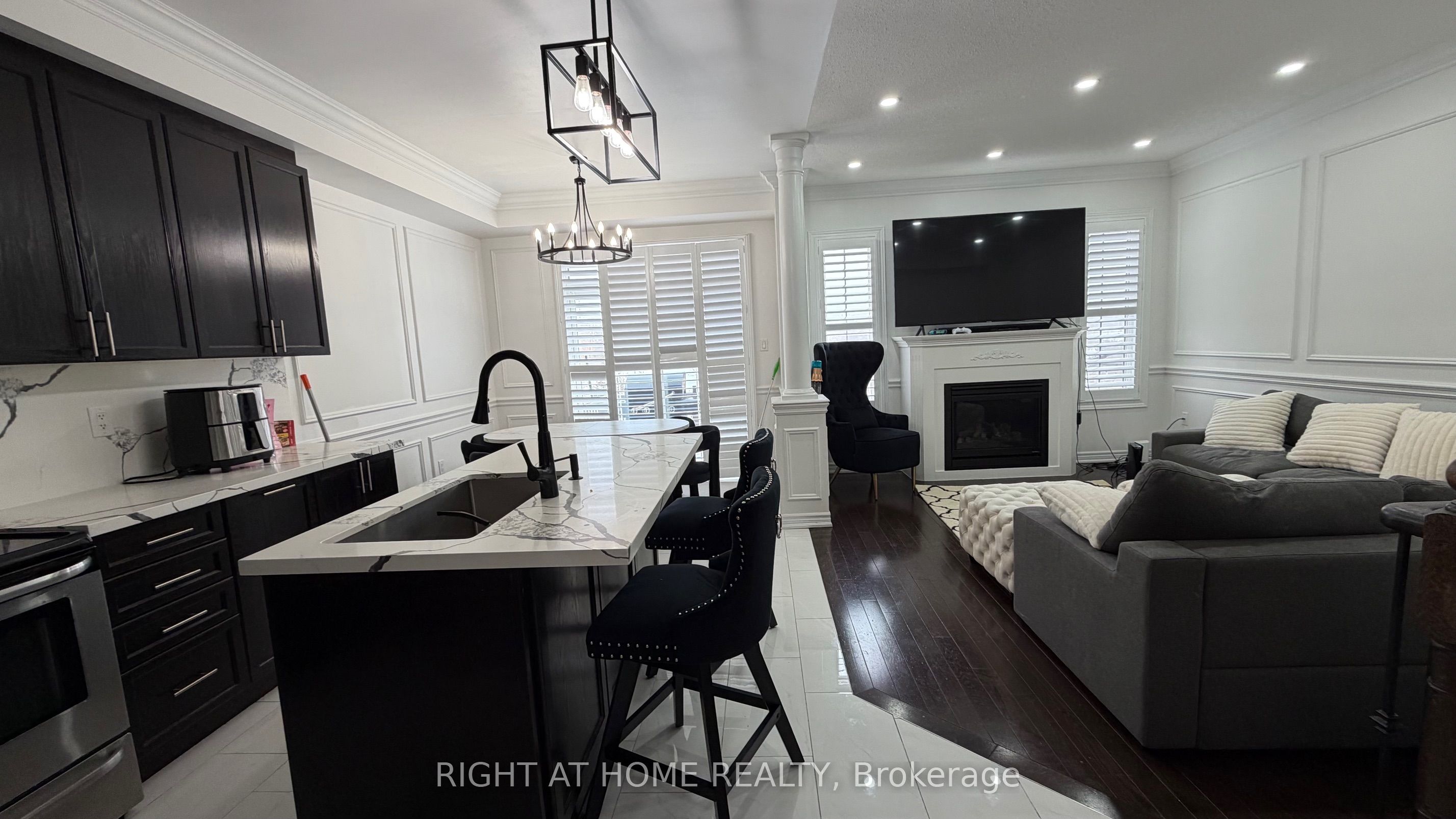 71 Betony Drive, Richmond Hill, ON L4E 0V6 photo 4