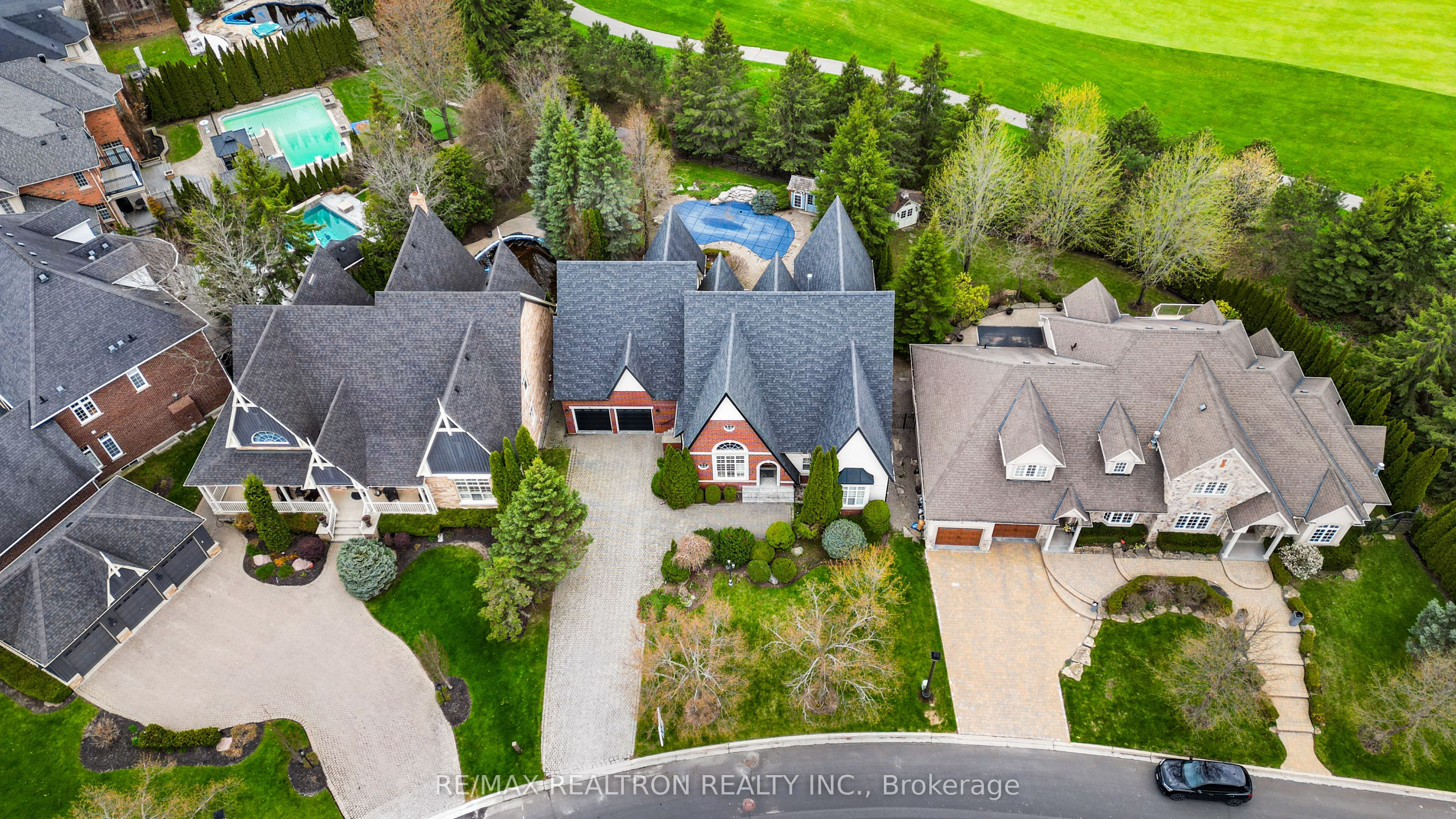 4 The Fairways, Markham, ON L6C 1Z4 photo 3