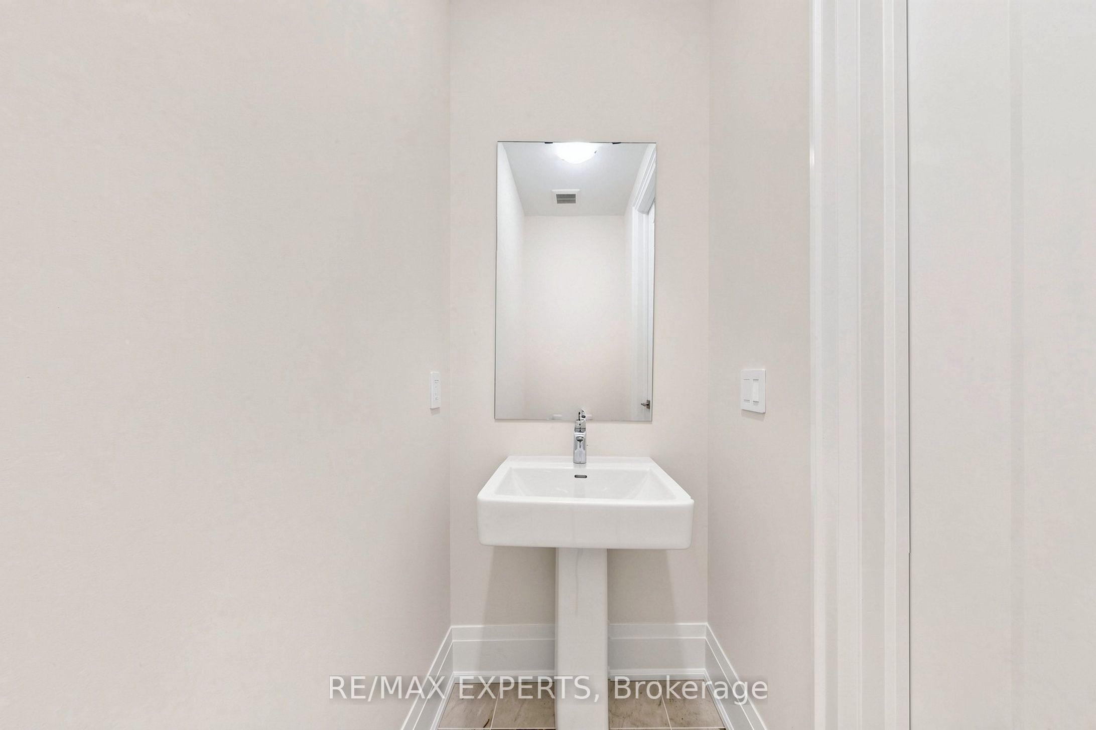 51 Schmeltzer Crescent, Richmond Hill, ON L4E 1K9 photo 5