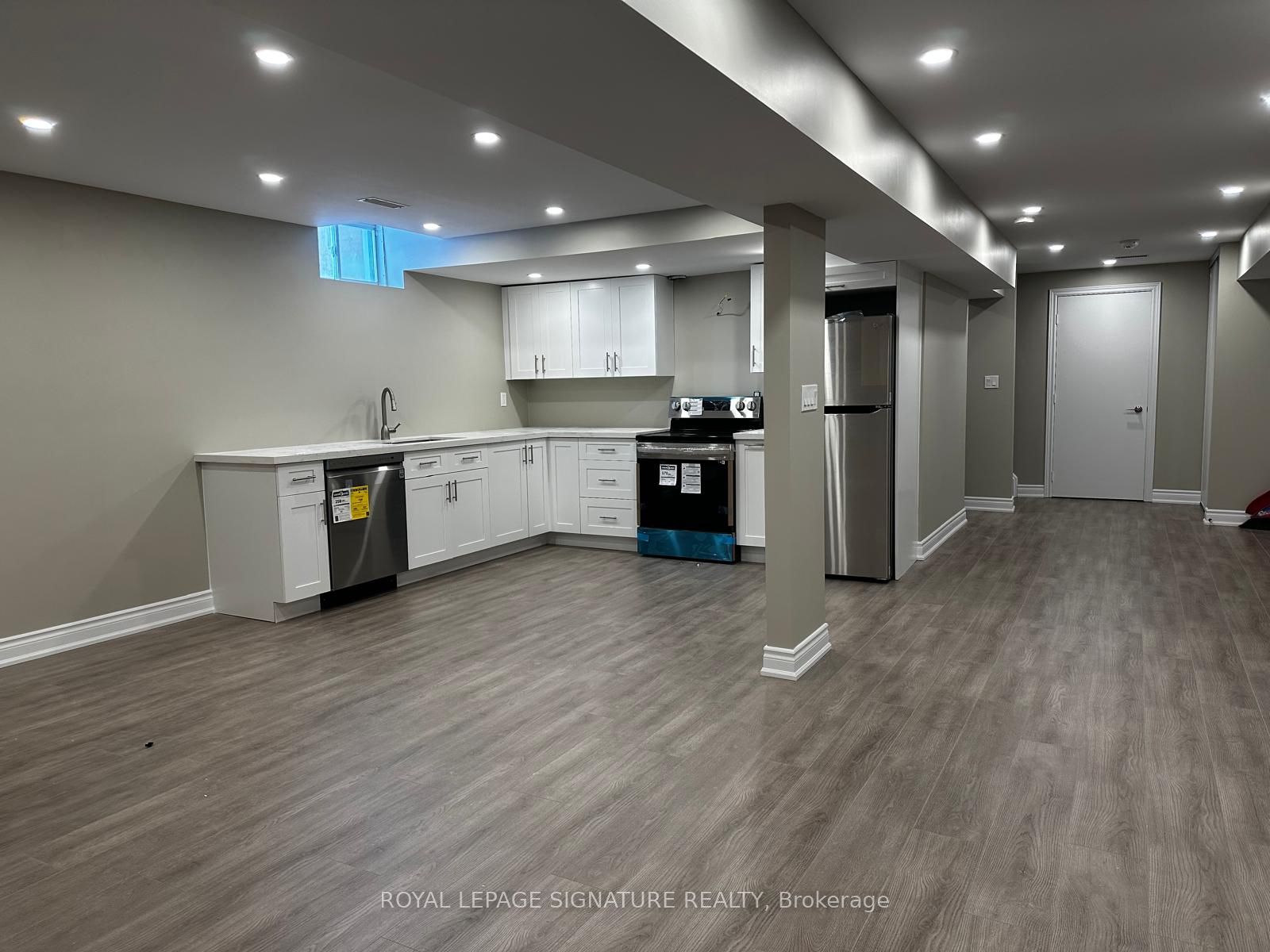 181 Glenforest Drive, Vaughan, ON L4J 8K4 photo 2