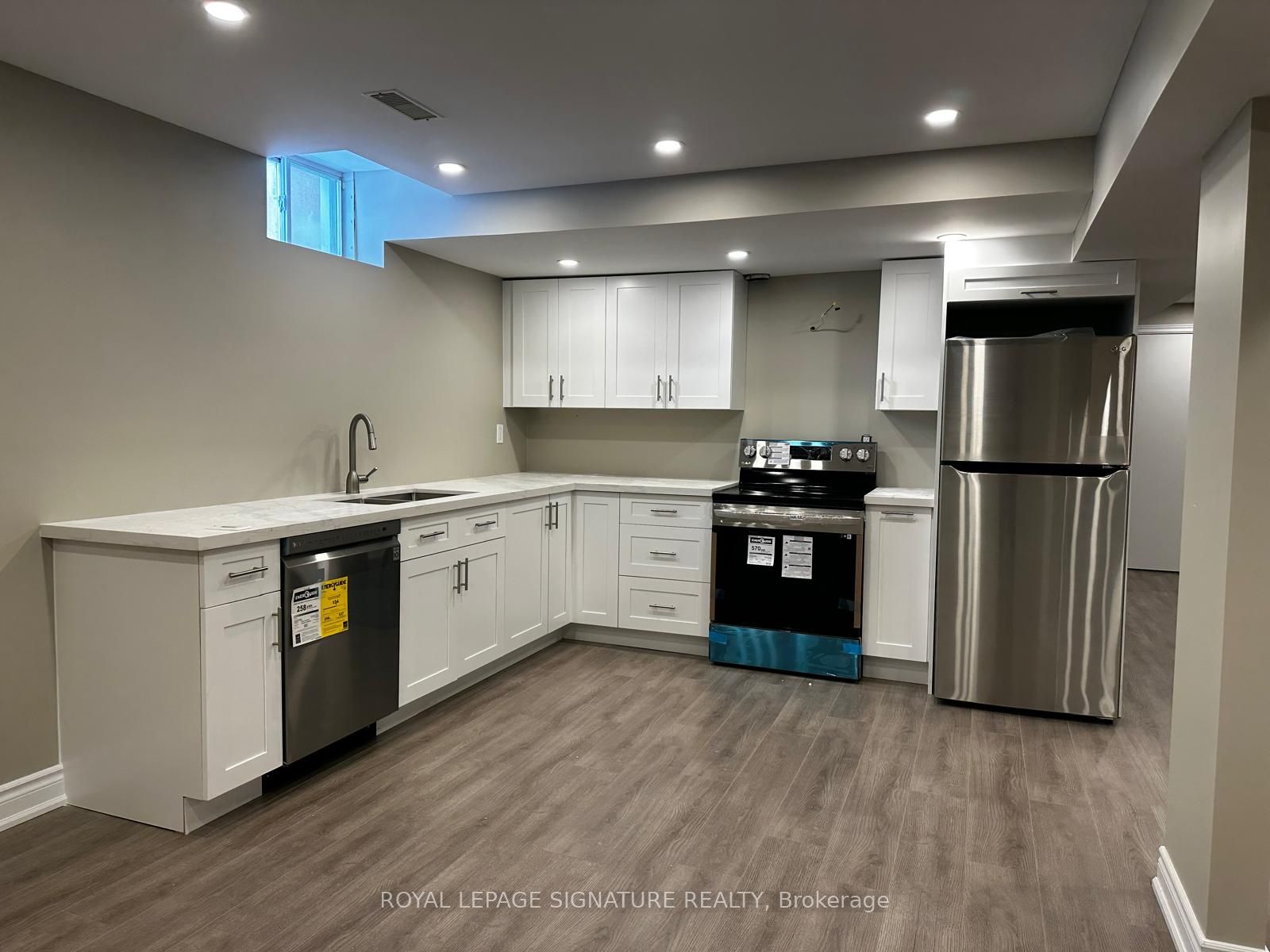 181 Glenforest Drive, Vaughan, ON L4J 8K4 photo 3