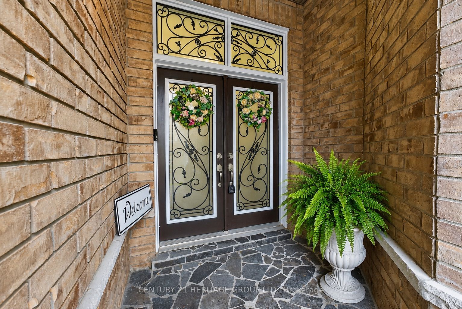90 Gibson Circle, Bradford West Gwillimbury, ON L3Z 0W9 photo 3