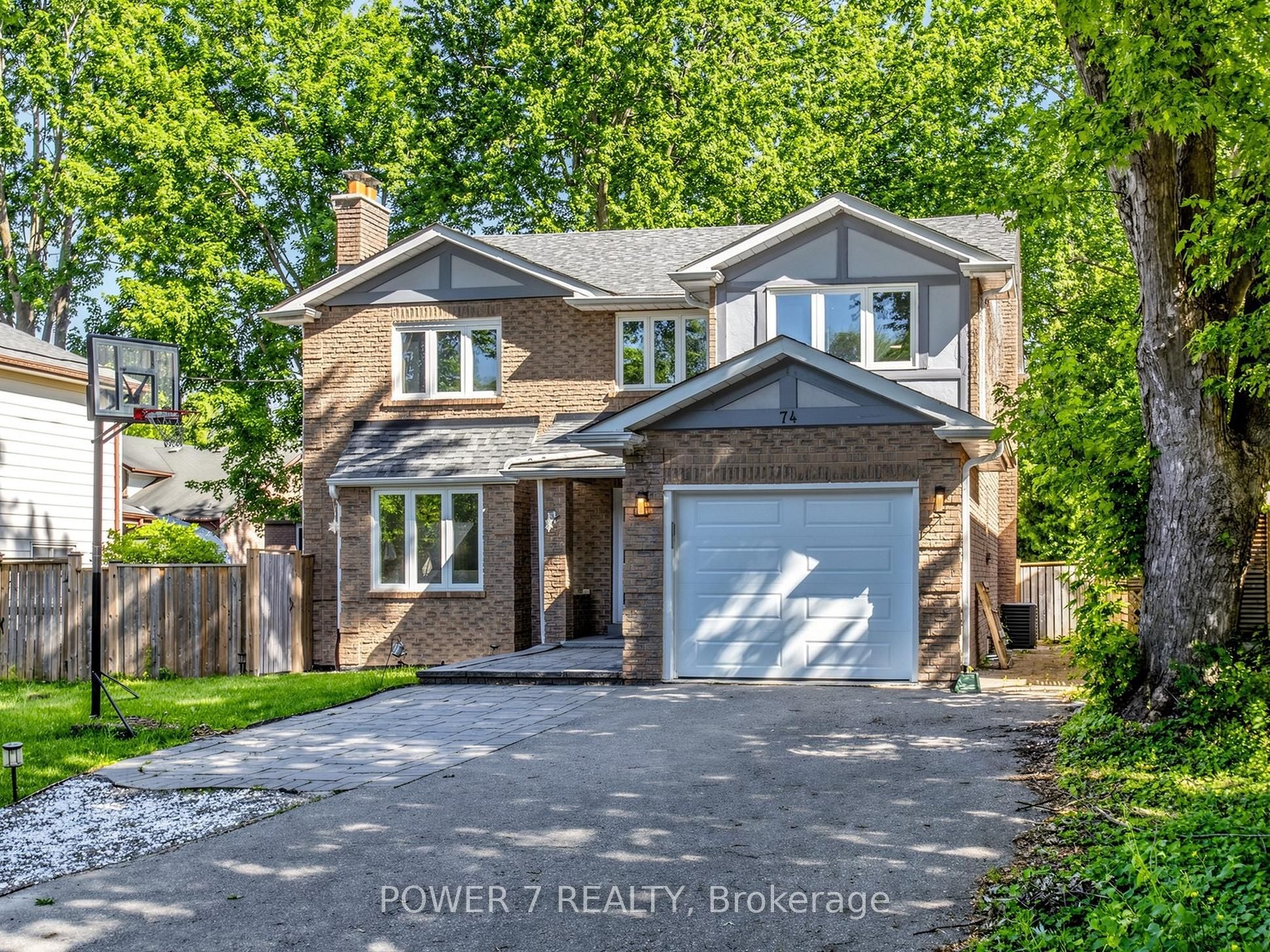 74 Sylvan Crescent, Richmond Hill, ON L4E 3A5 photo 2