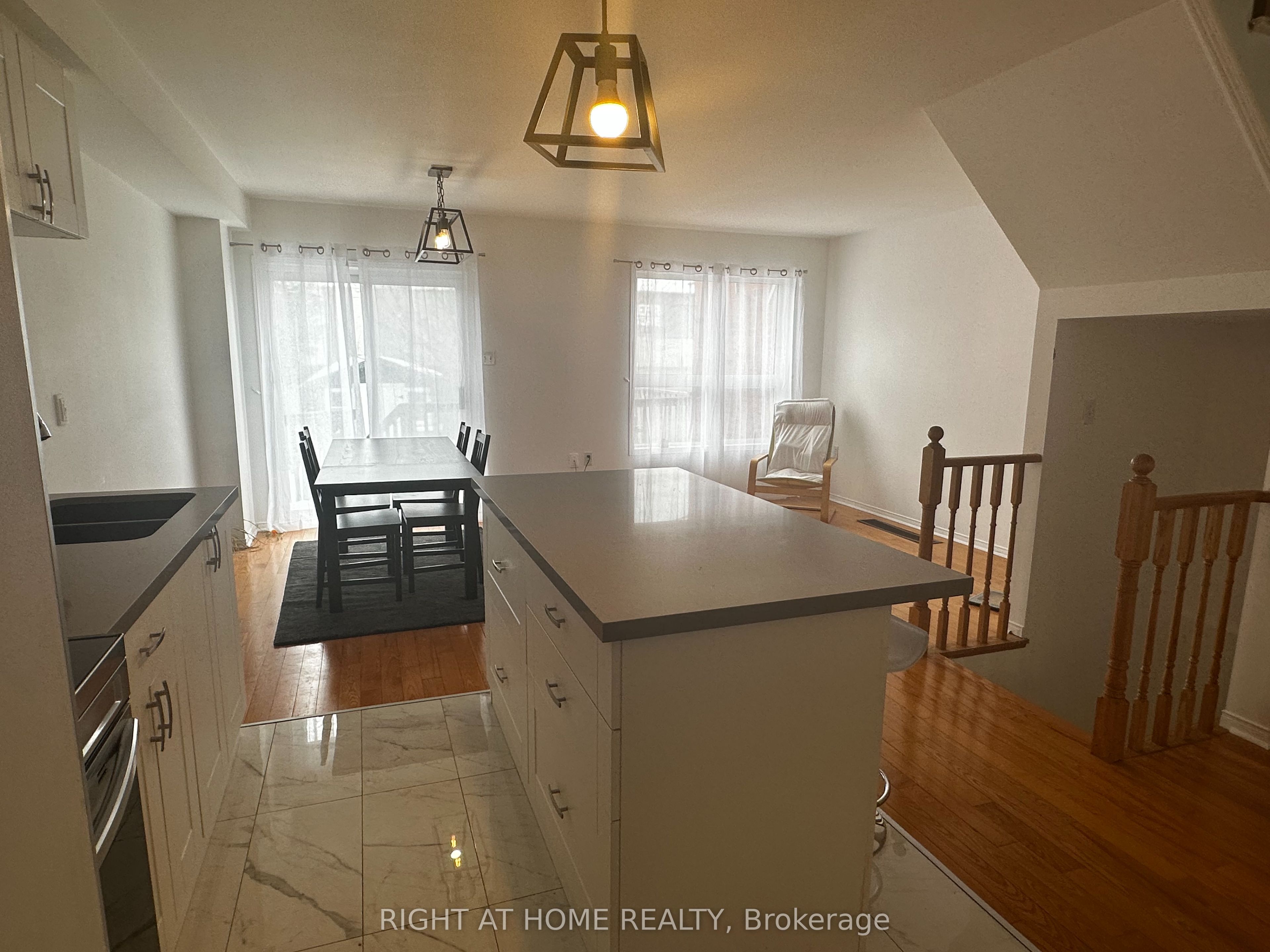 54 Henderson Crescent, New Tecumseth, ON L9R 1Y4 photo 4