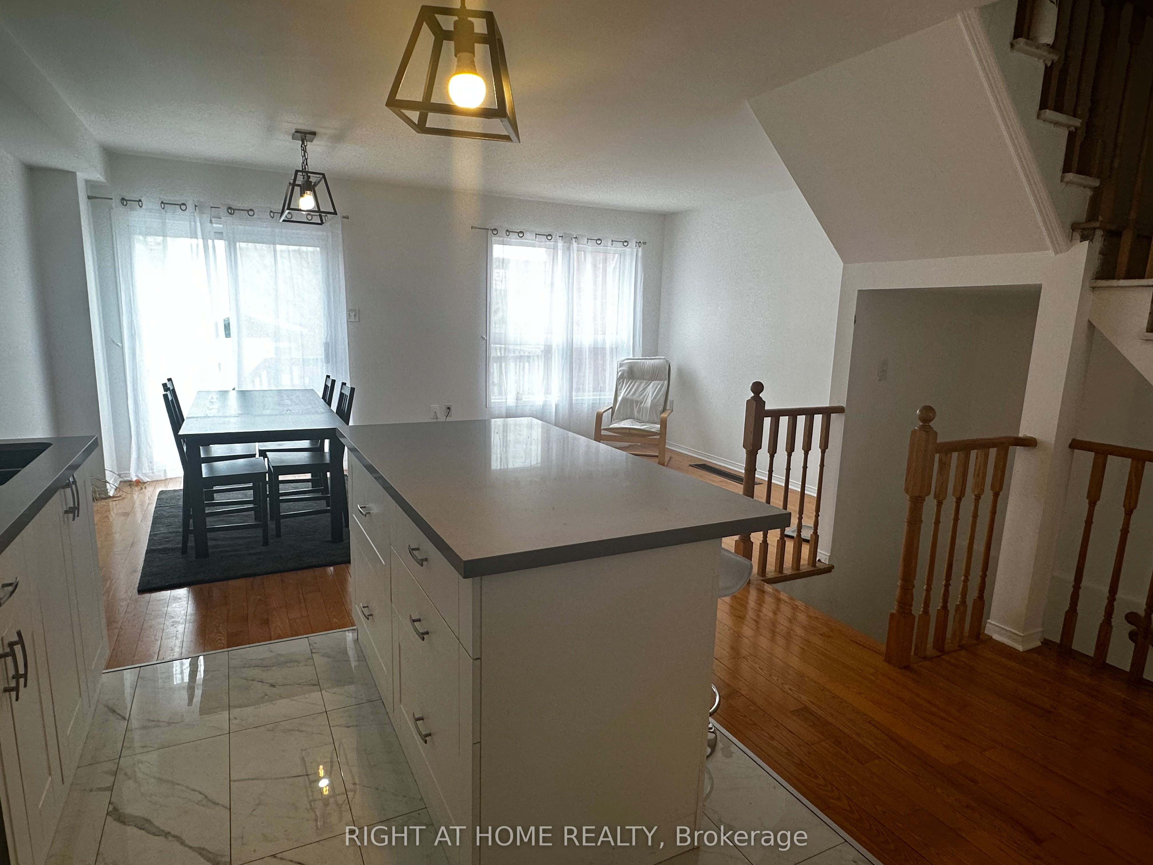 54 Henderson Crescent, New Tecumseth, ON L9R 1Y4 photo 5