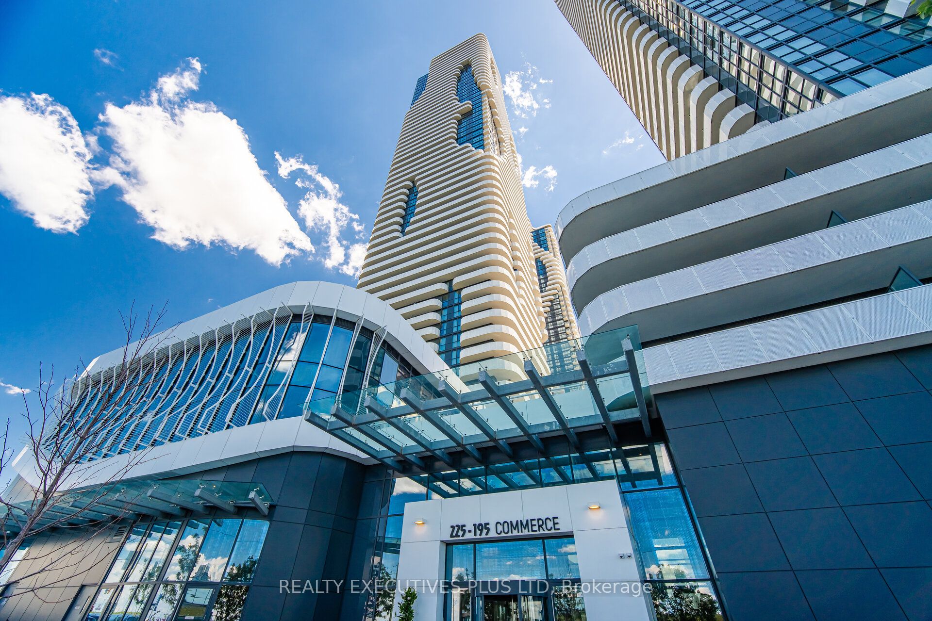 225 Commerce Street 3202, Vaughan, ON L4K 0R1 photo 3