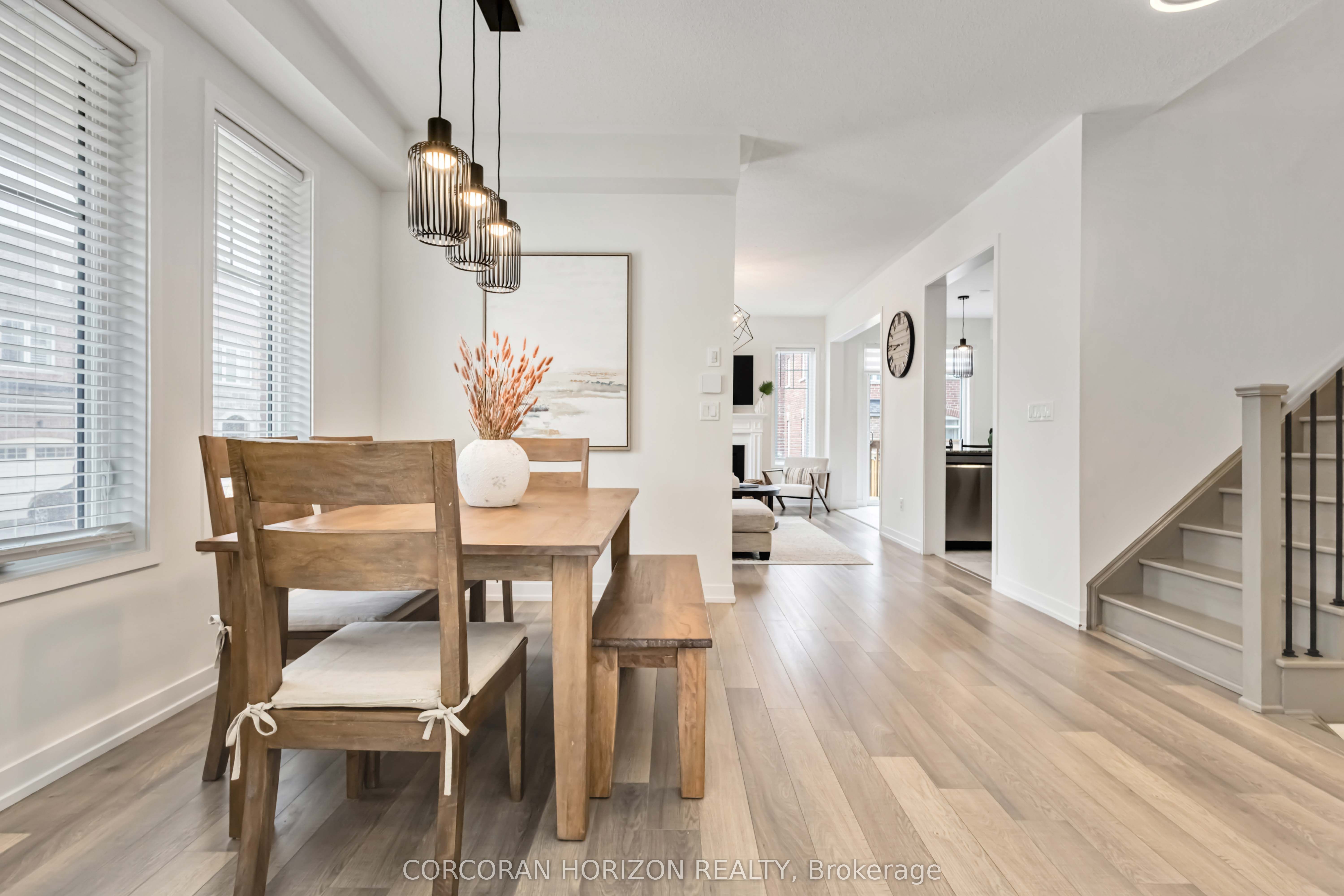 81 Dundonald Trail, Newmarket, ON L3Y 0E1 photo 5
