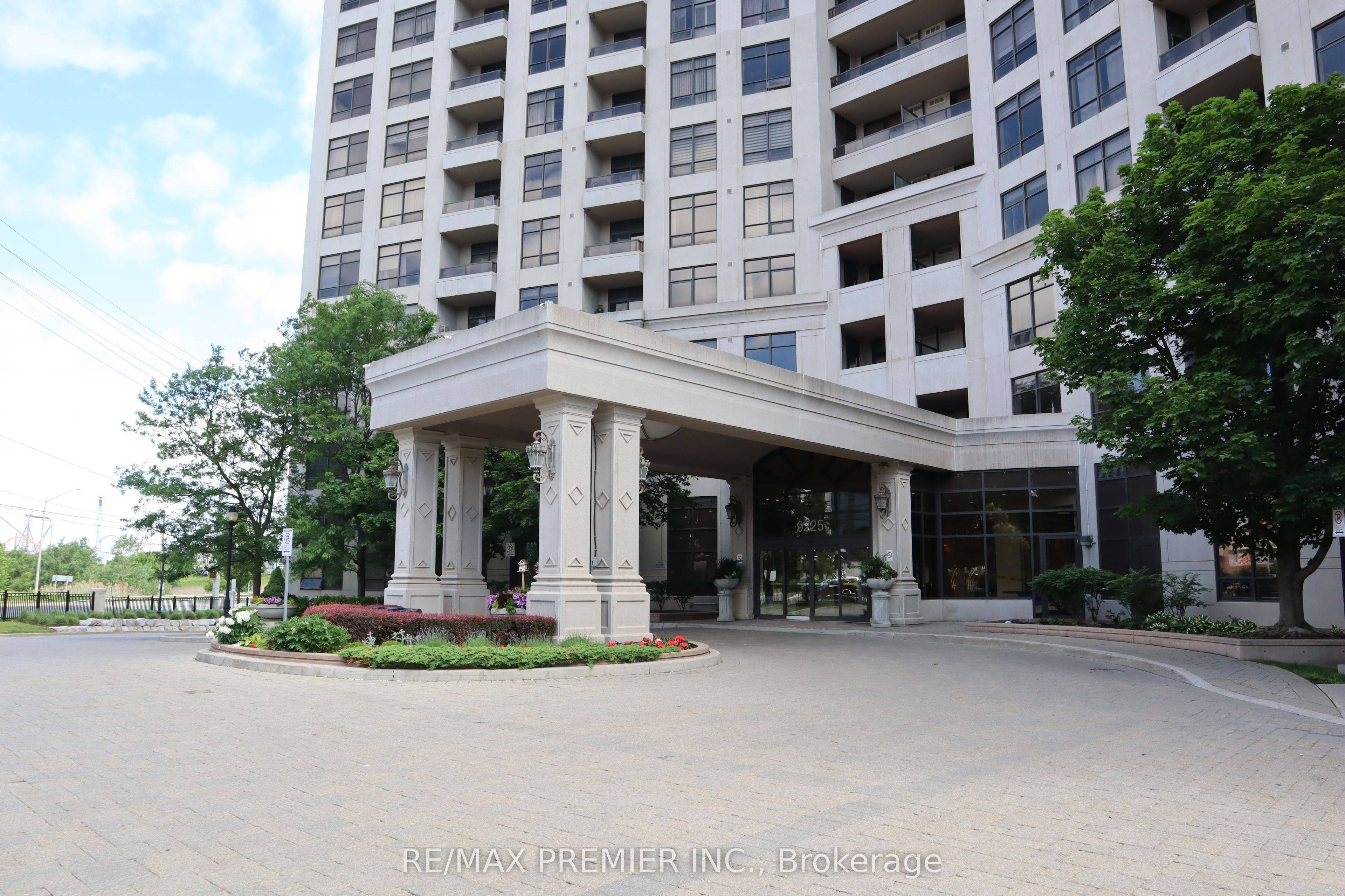 9225 Jane Street 1506, Vaughan, ON L6A 0J7