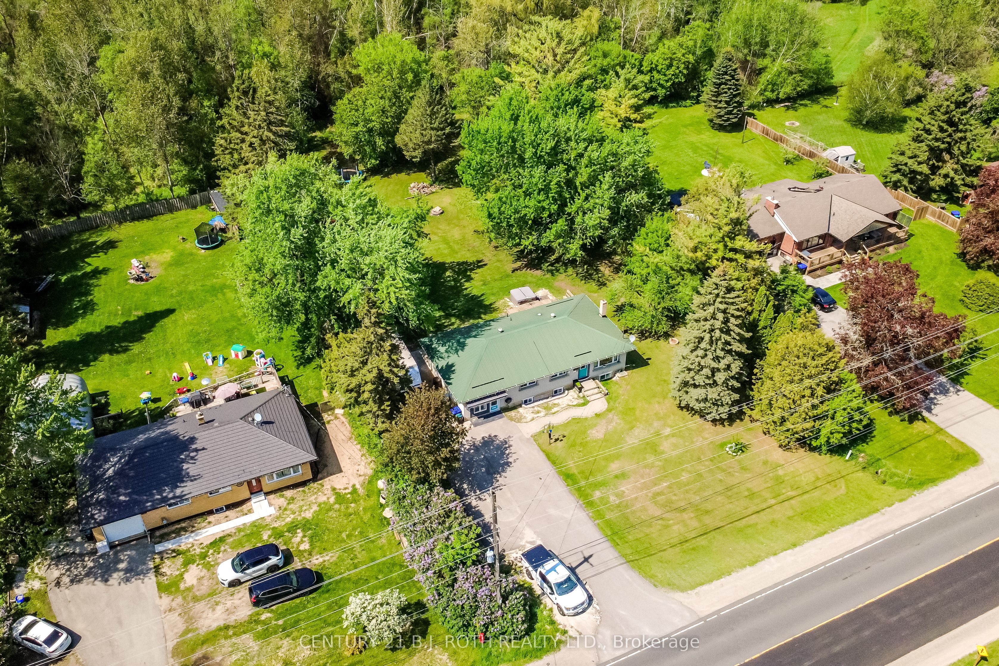 7906 Main Street, Adjala-Tosorontio, ON L0M 1J0 photo 2
