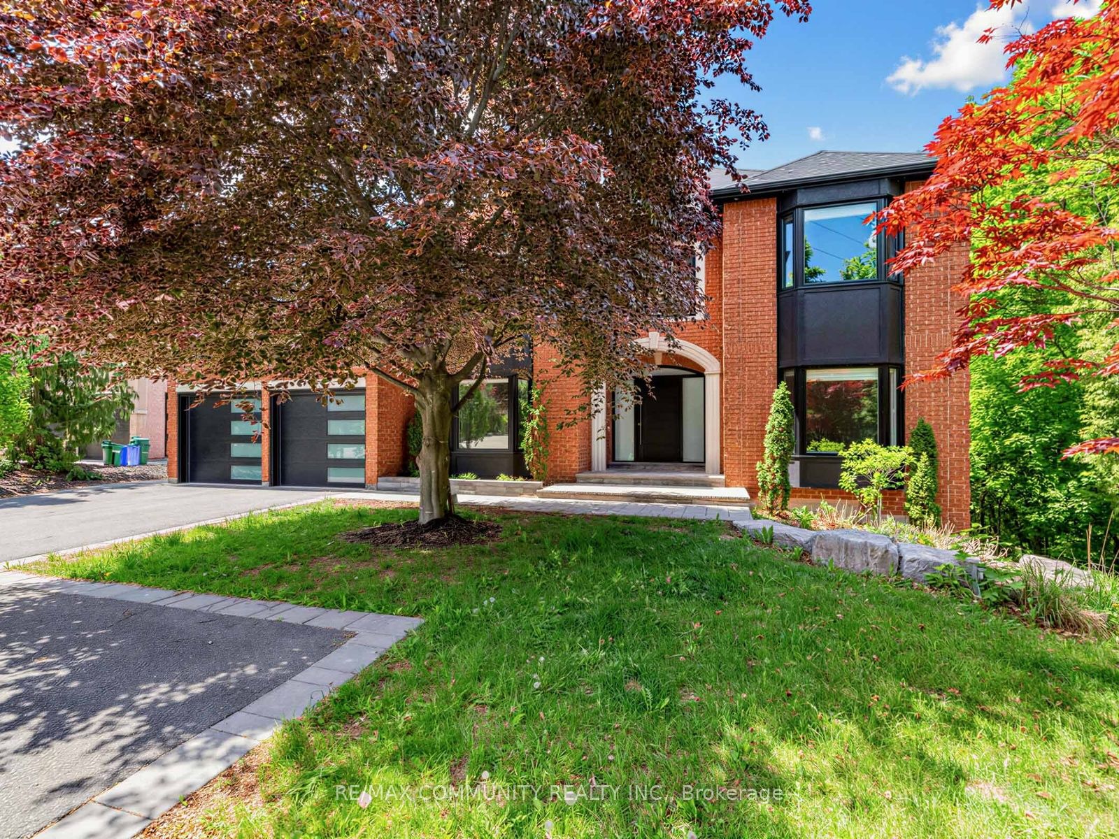 806 Clarence Street E, Vaughan, ON L4L 8V2 photo 2