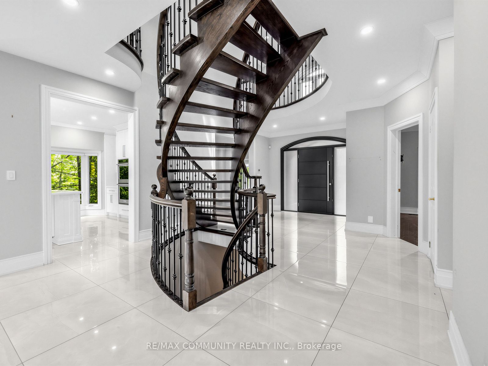 806 Clarence Street E, Vaughan, ON L4L 8V2 photo 5