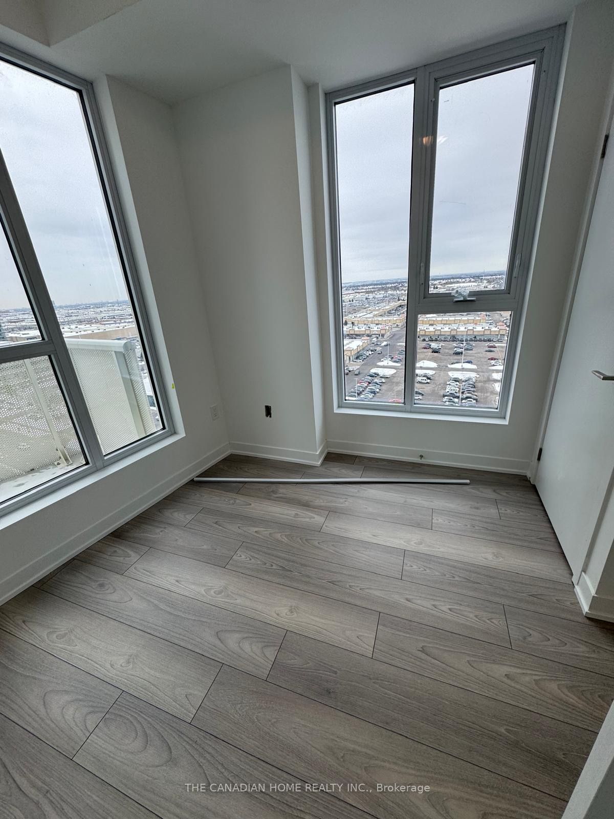 498 Caldari Road 1423, Vaughan, ON L4K 0R6