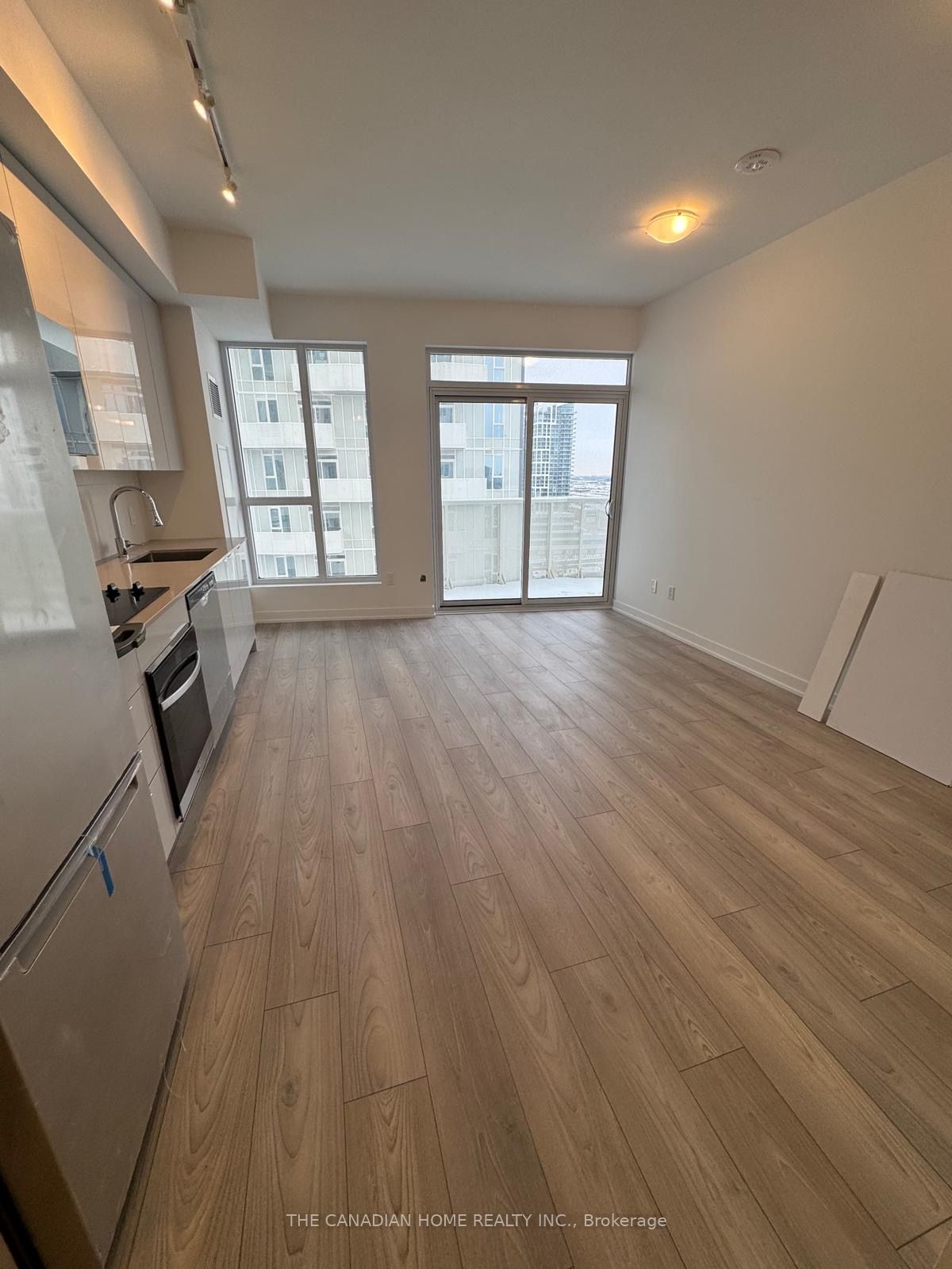 498 Caldari Road 1423, Vaughan, ON L4K 0R6 photo 2