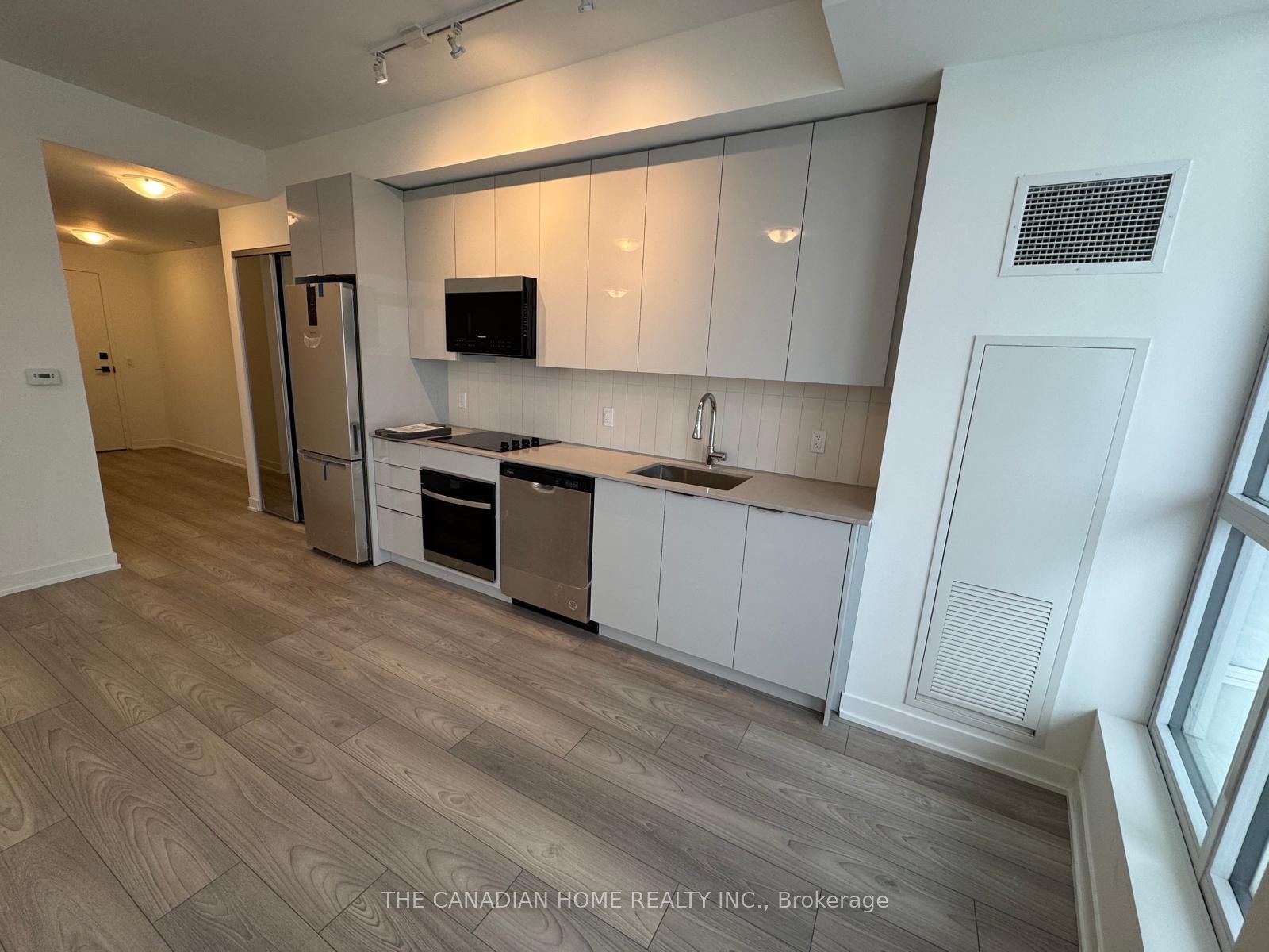 498 Caldari Road 1423, Vaughan, ON L4K 0R6 photo 3