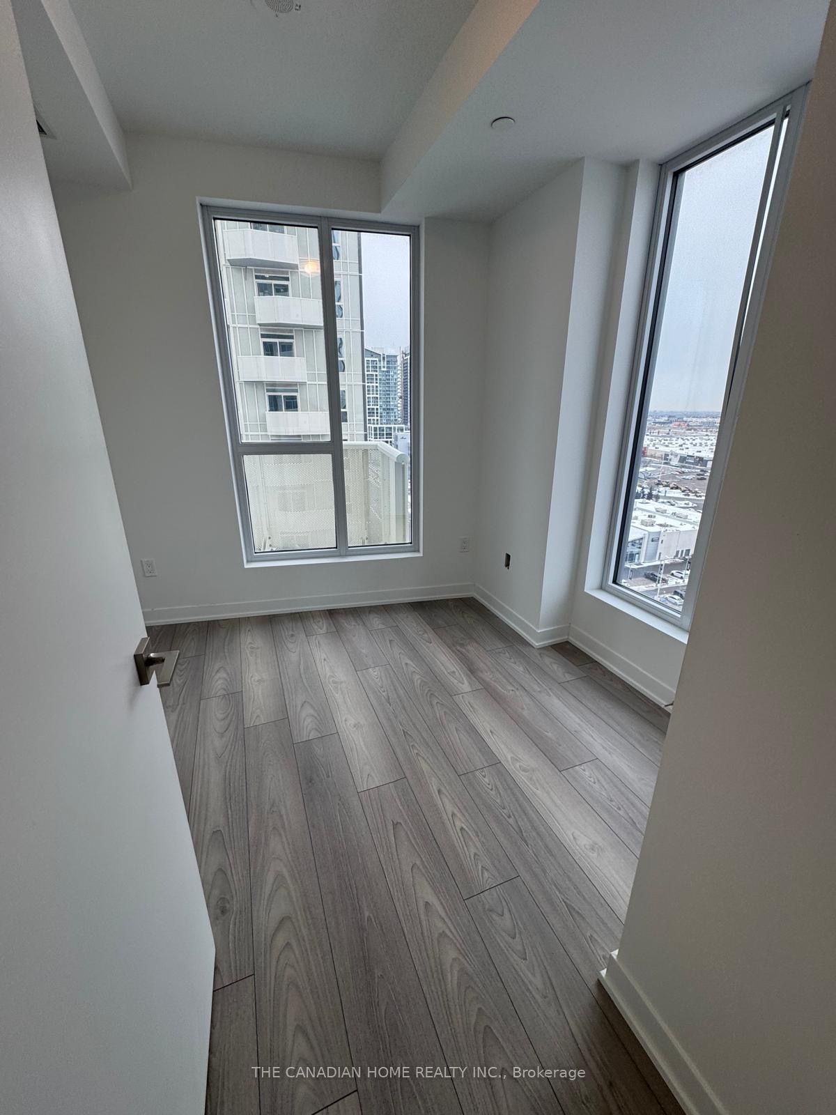 498 Caldari Road 1423, Vaughan, ON L4K 0R6 photo 4