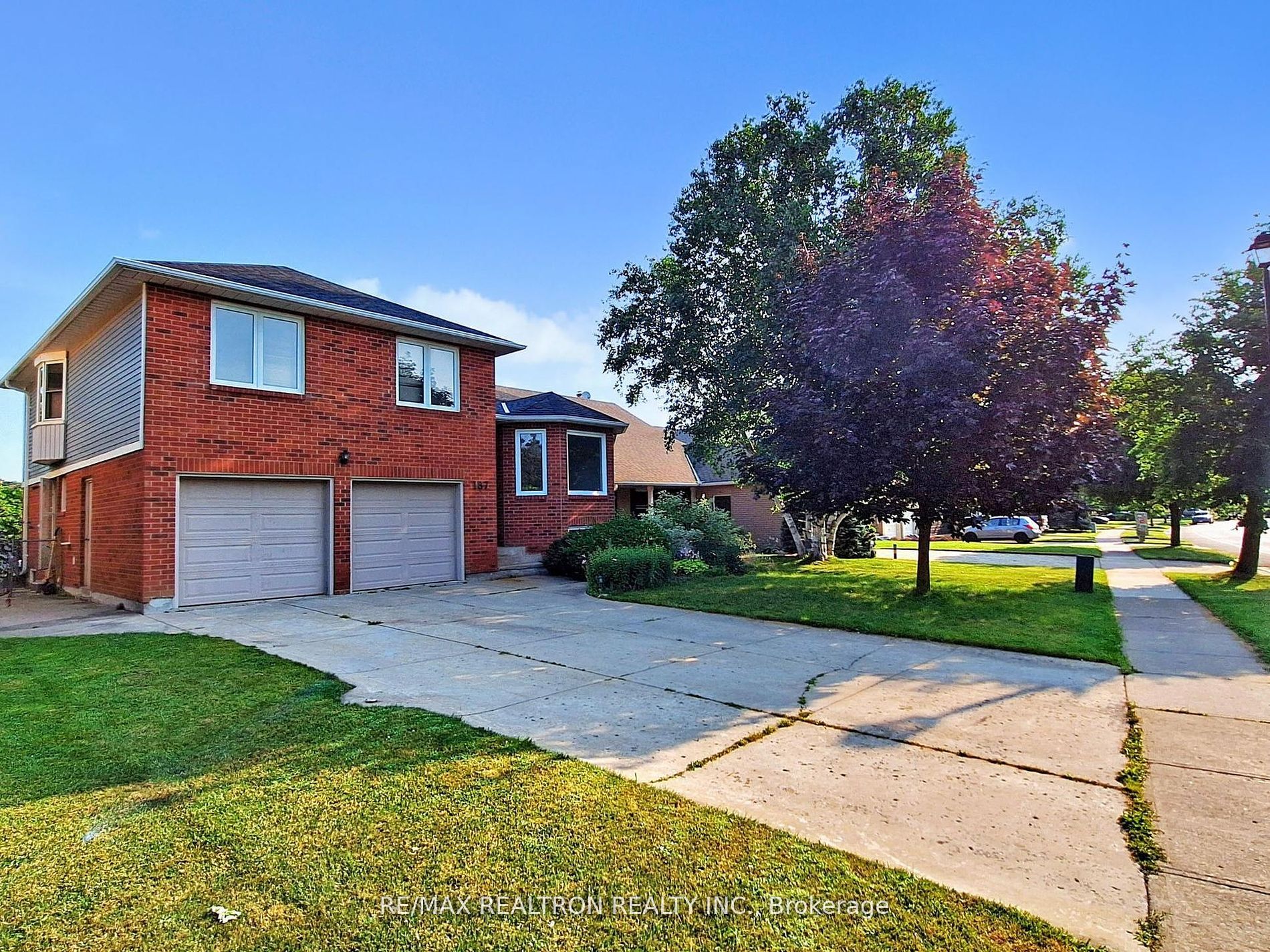 187 Crossland Gate Main, Newmarket, ON L3X 1A7 photo 2